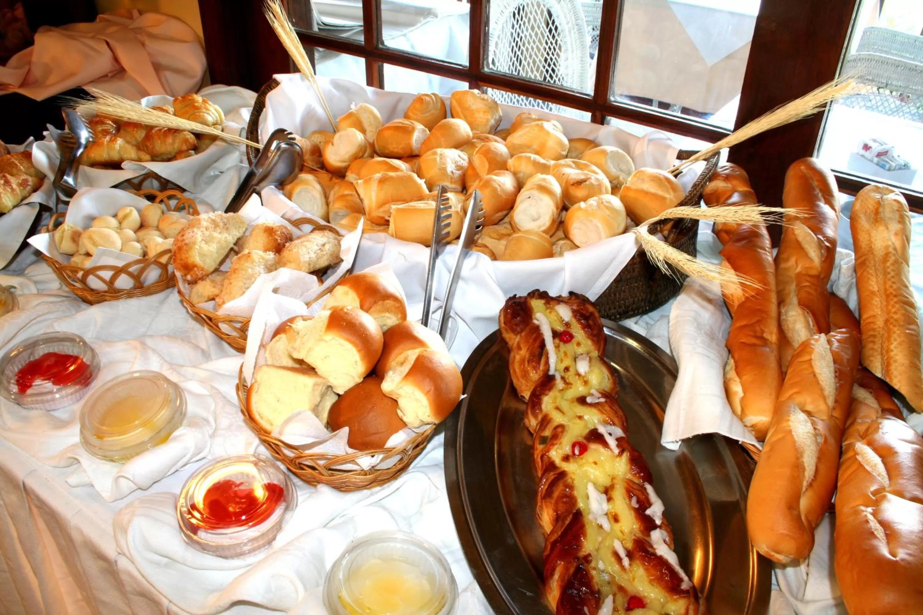 Food and drinks in Colonna Park Hotel