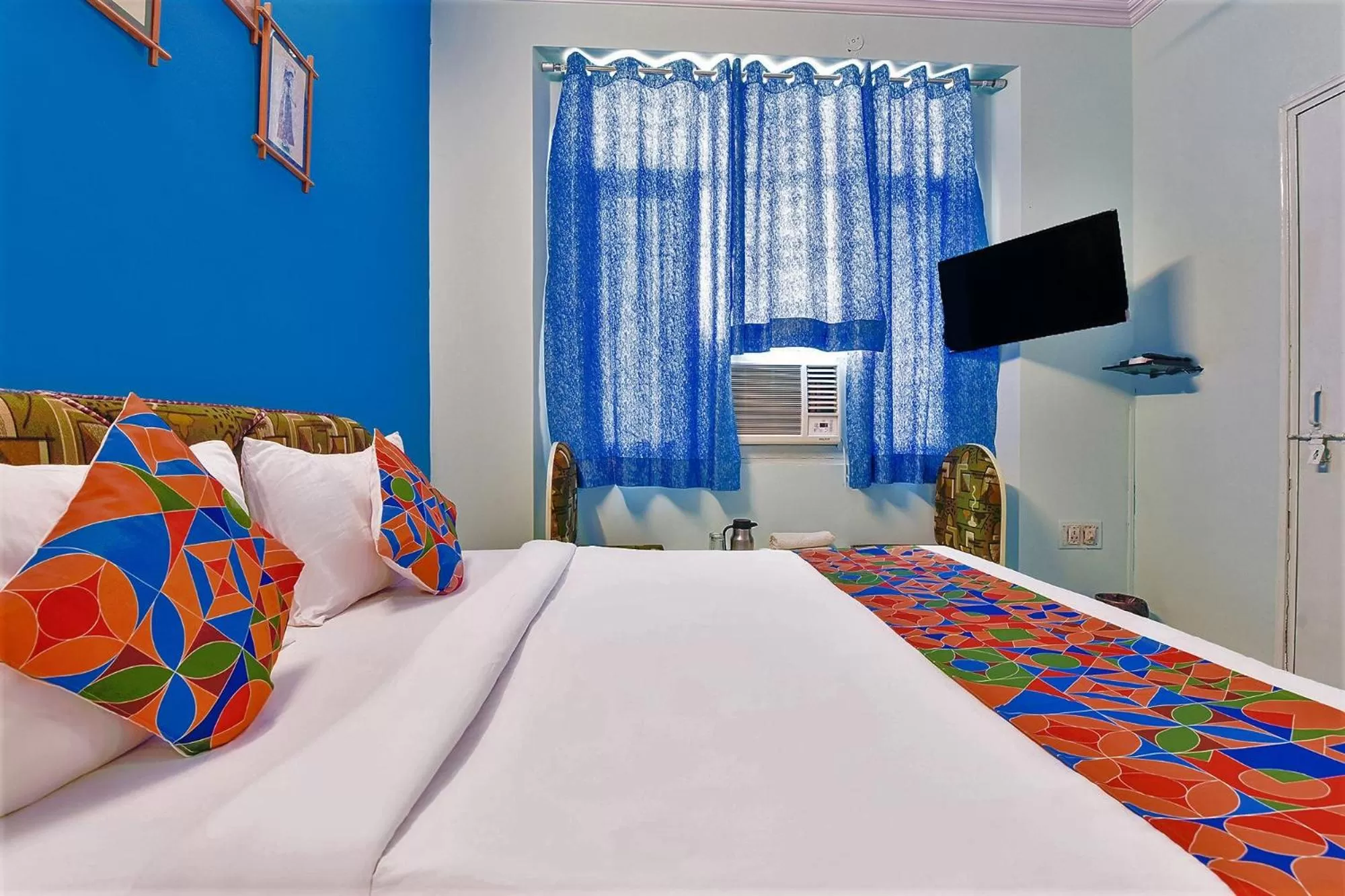 Bed in FabExpress Anuja