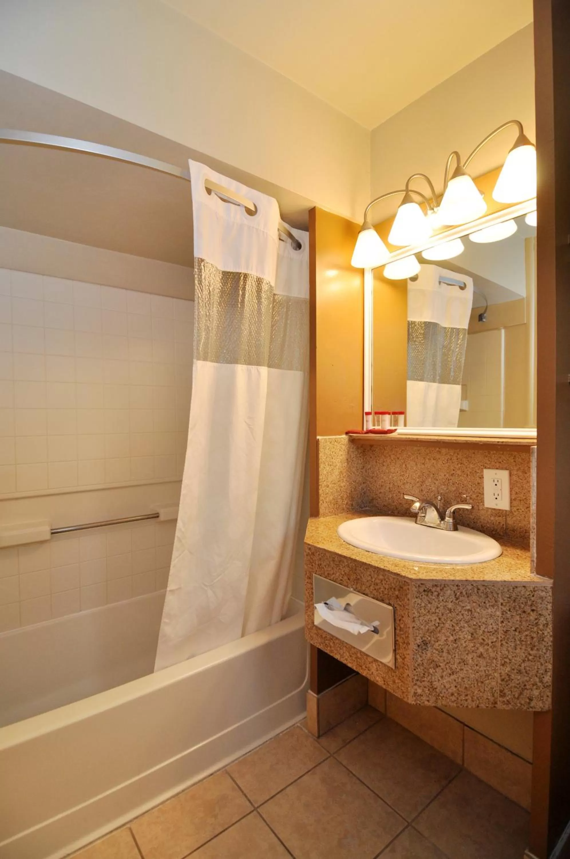 Bathroom in Pelican Inn