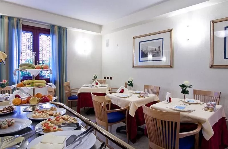 Restaurant/places to eat in Foscari Palace