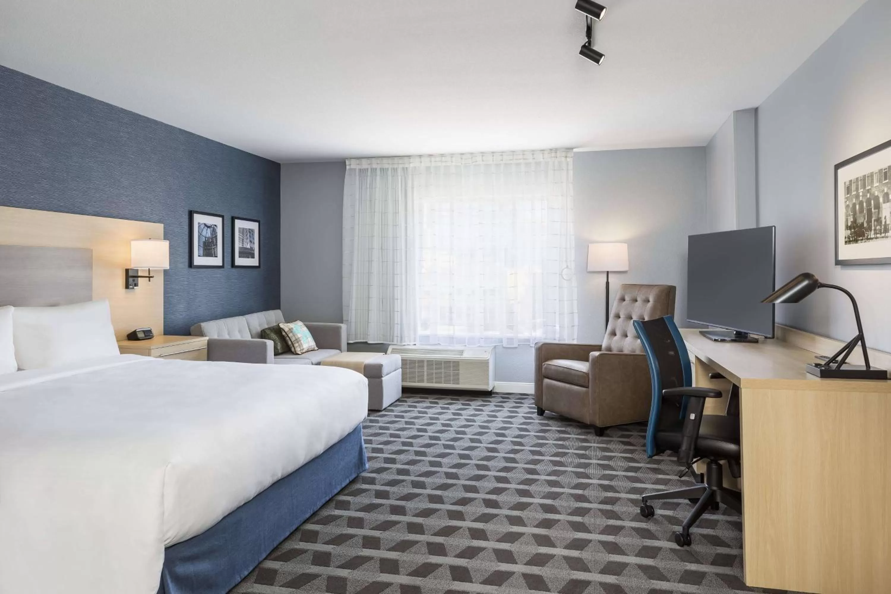 Bedroom, Bed in TownePlace Suites By Marriott Rochester Mayo Clinic Area