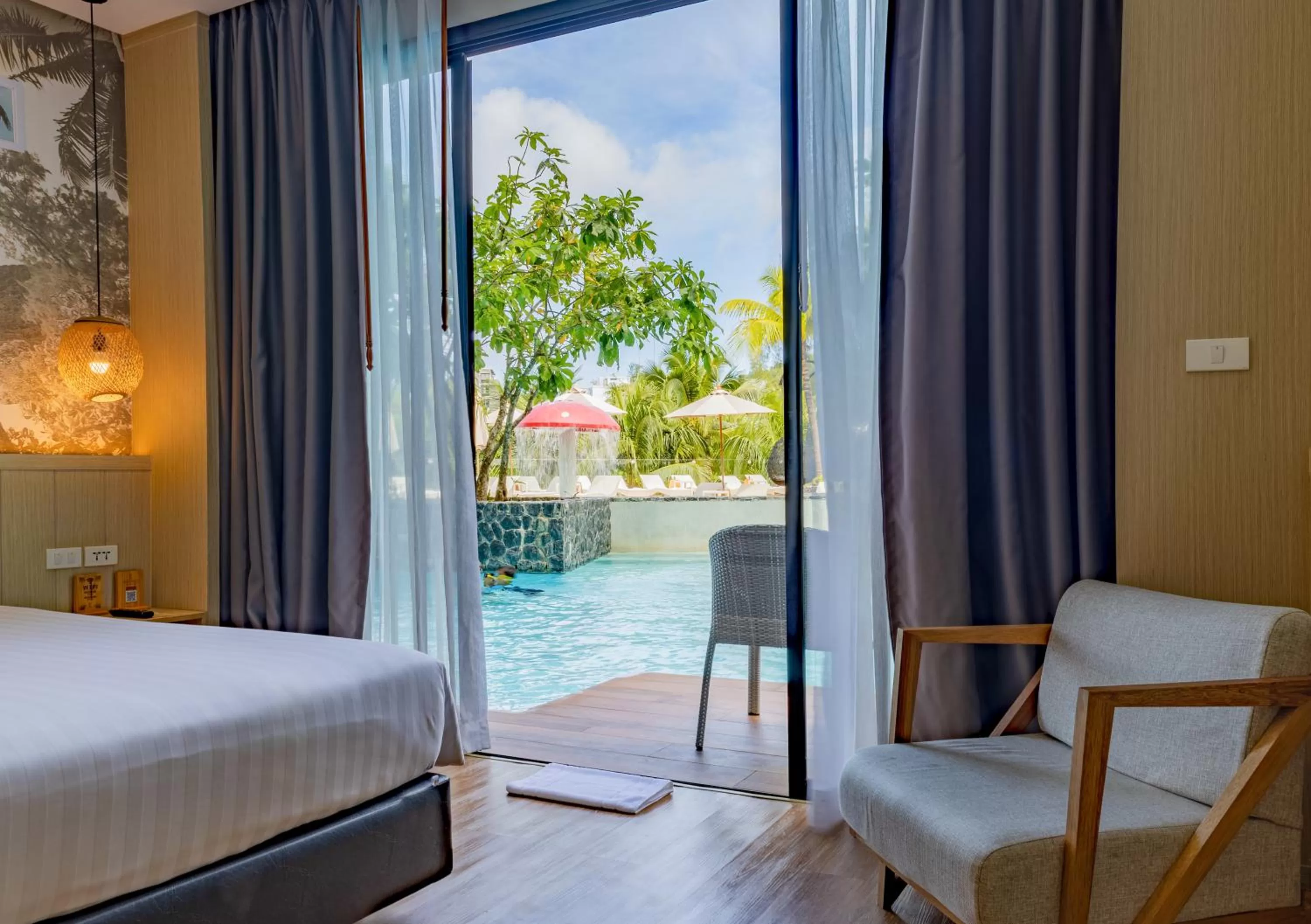 Balcony/Terrace, Bed in Sea Seeker Krabi Resort