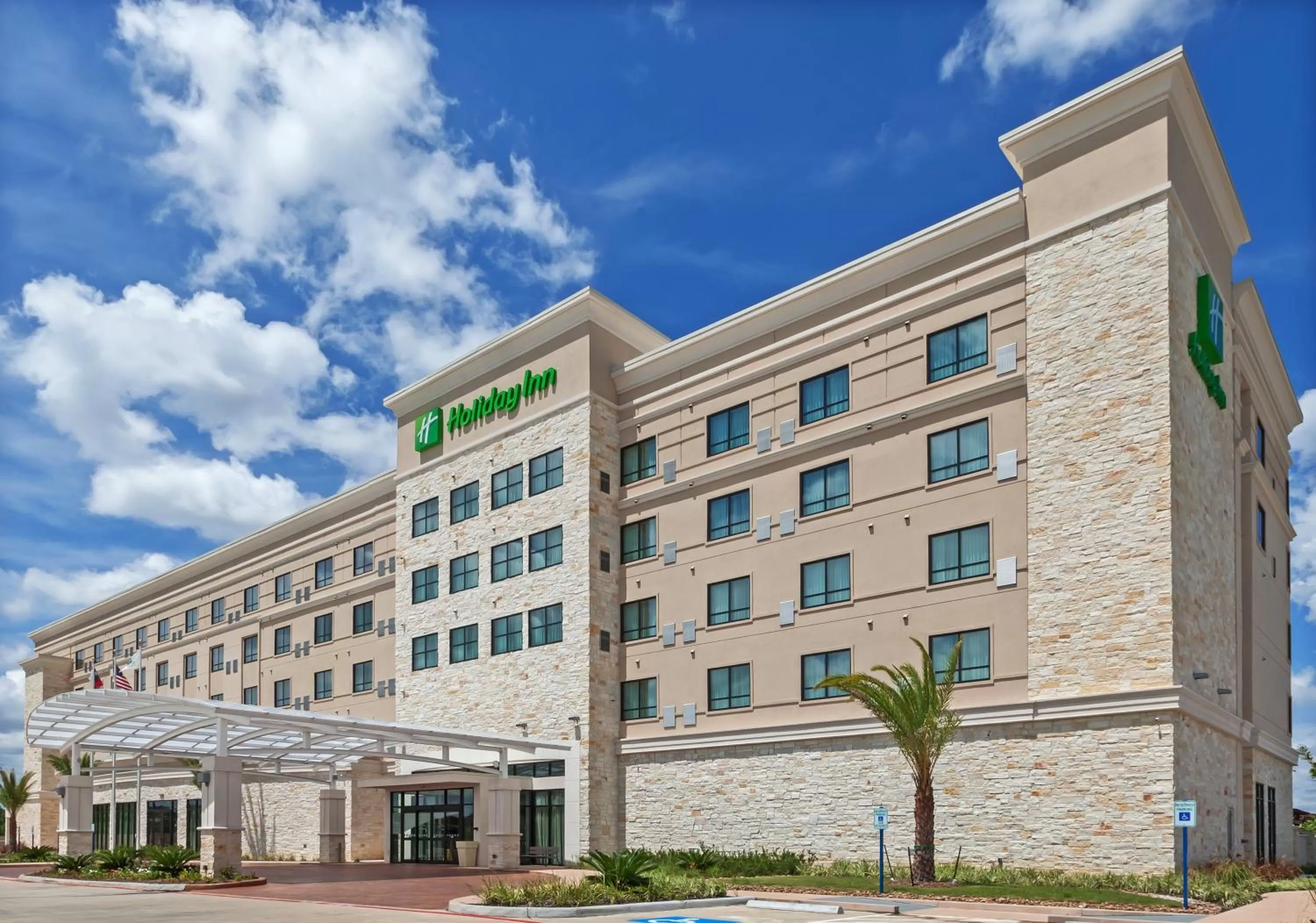 Property building in Holiday Inn Houston NE-Bush Airport Area by IHG