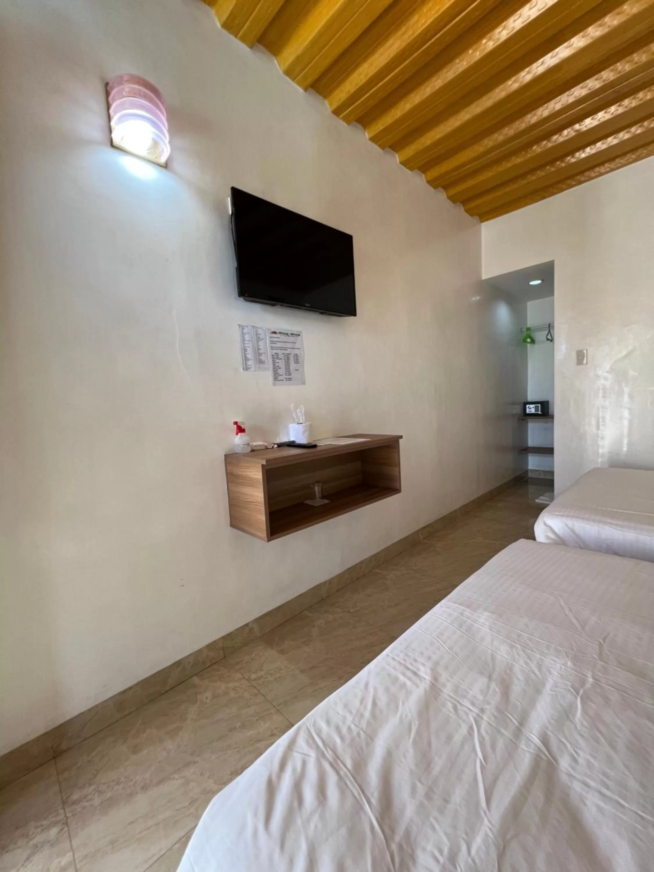 TV and multimedia, Bed in Ging-Ging Hotel And Resort