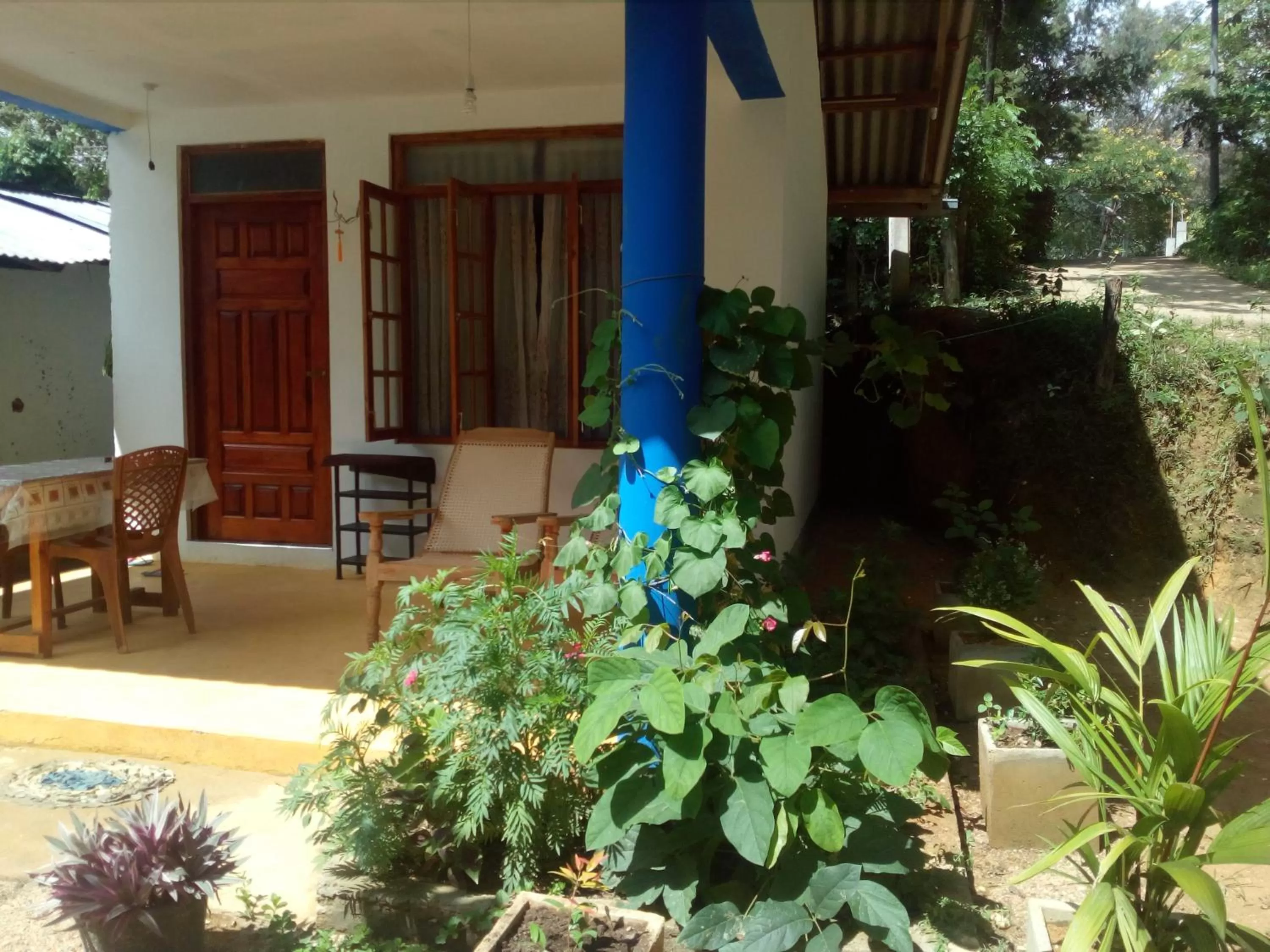 Facade/entrance in The Horizon Root Inn