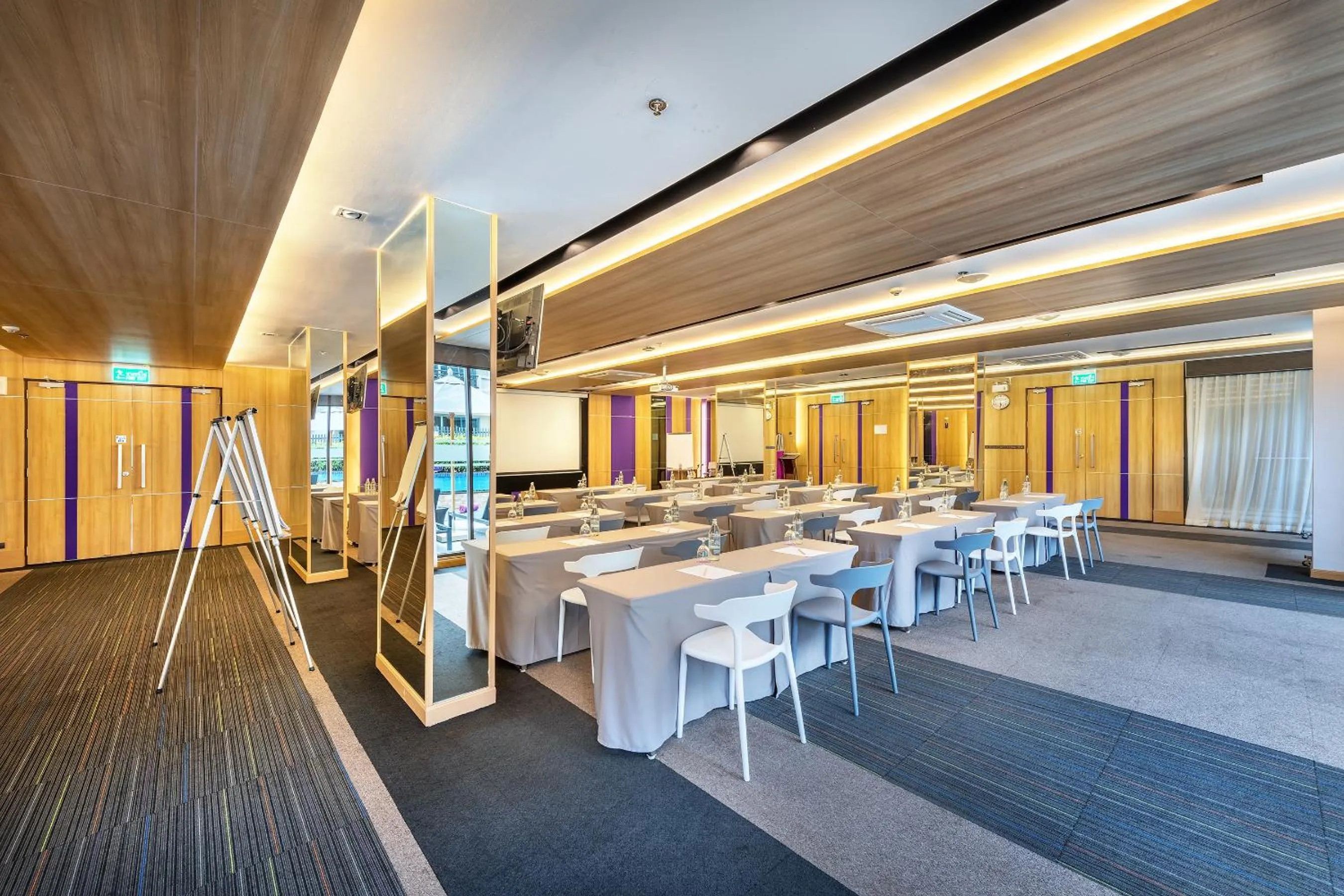 Business facilities, Restaurant/Places to Eat in D Varee Diva Central Rayong