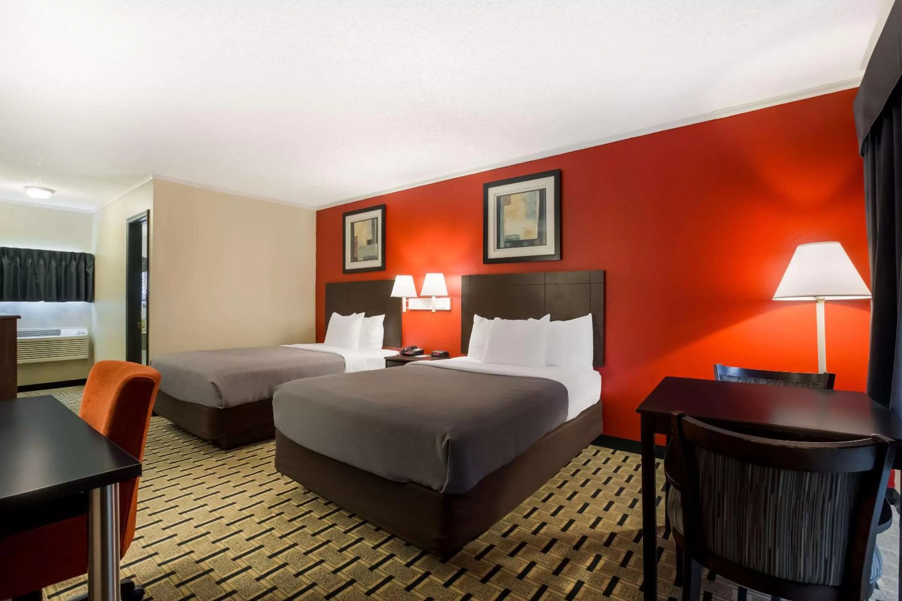 Bedroom, Bed in Quality Inn & Suites Millville