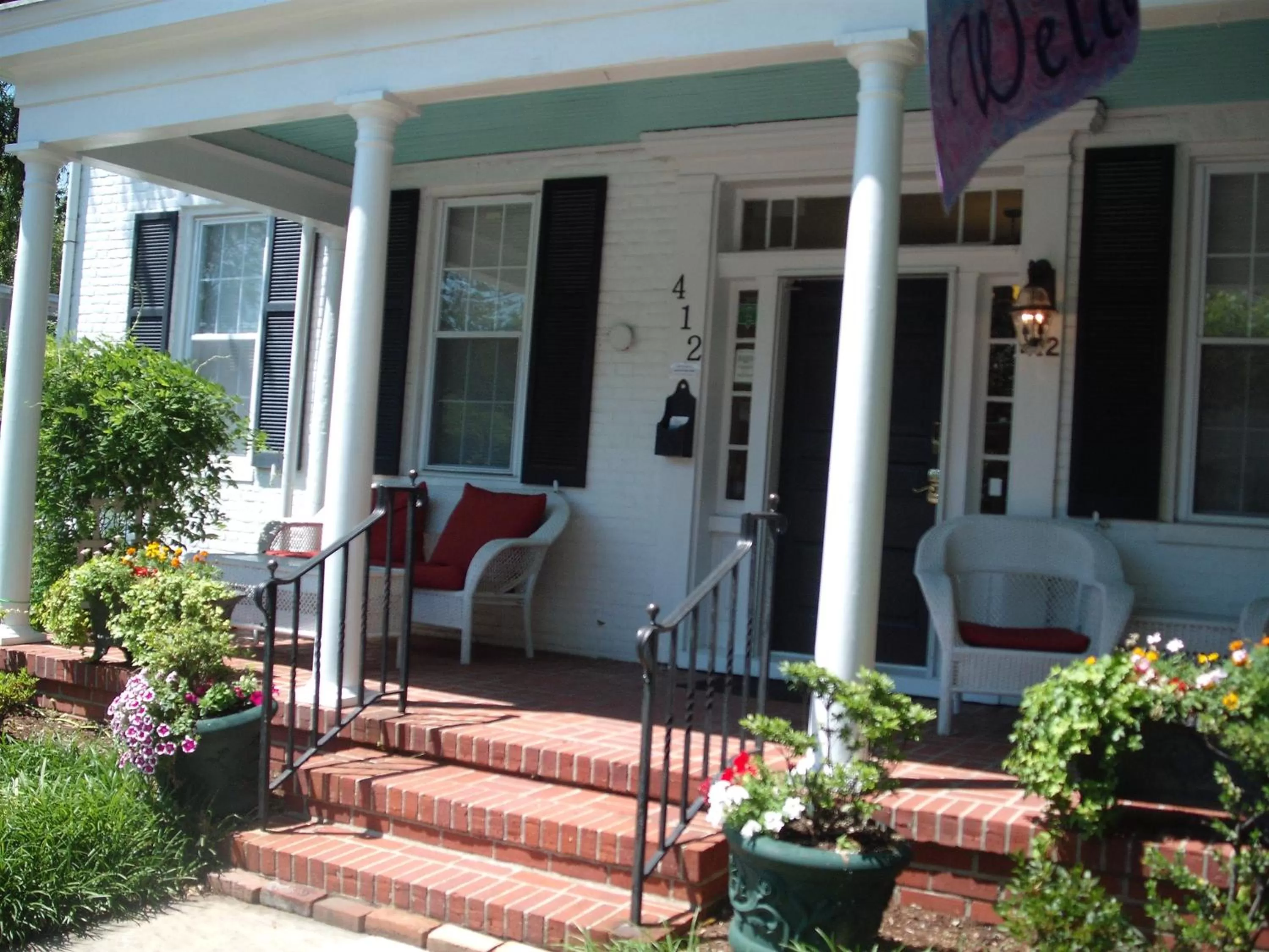 Facade/entrance in Old Brick Inn
