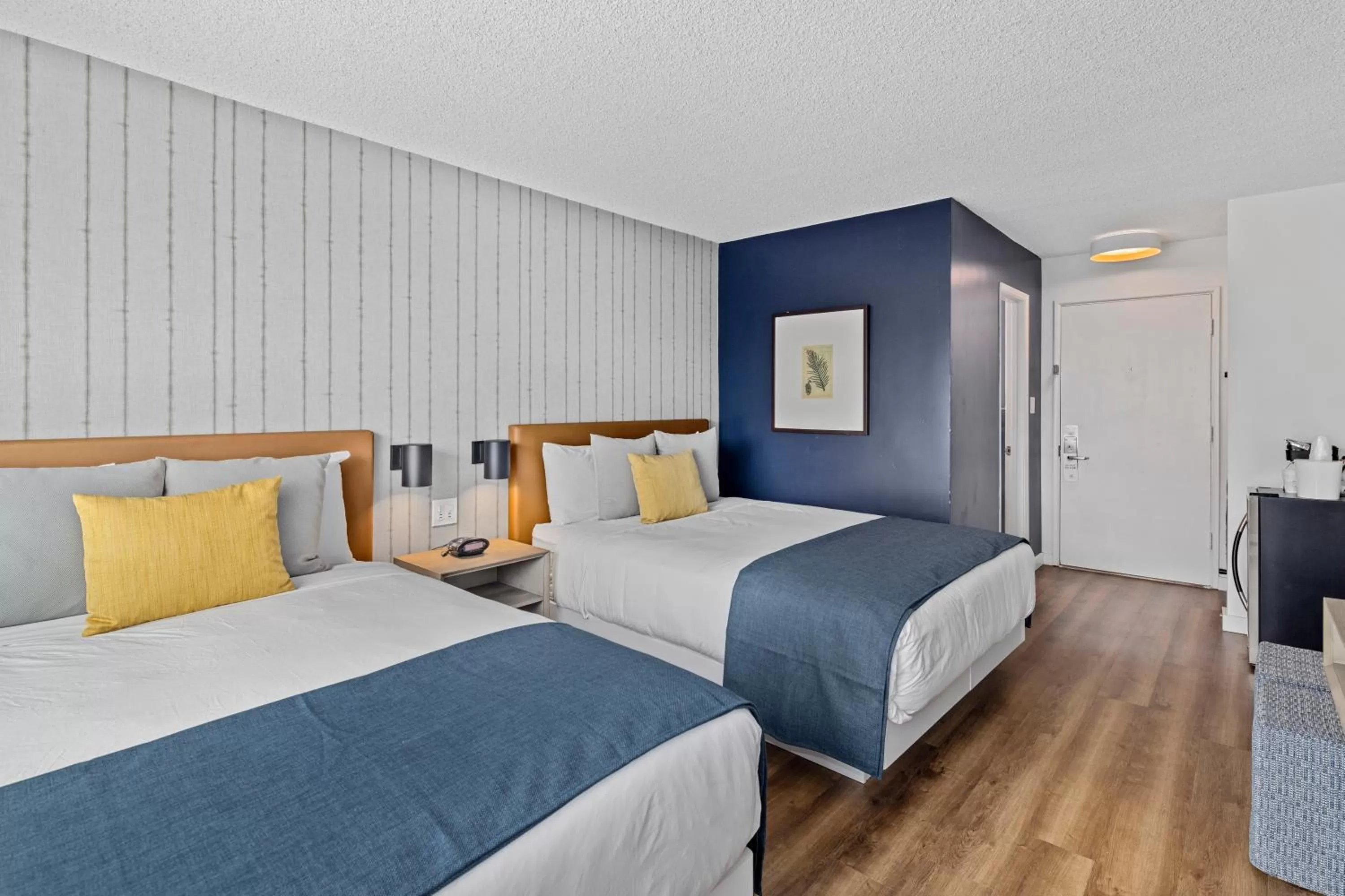 Bedroom, Bed in Sea Harbor Hotel - San Diego