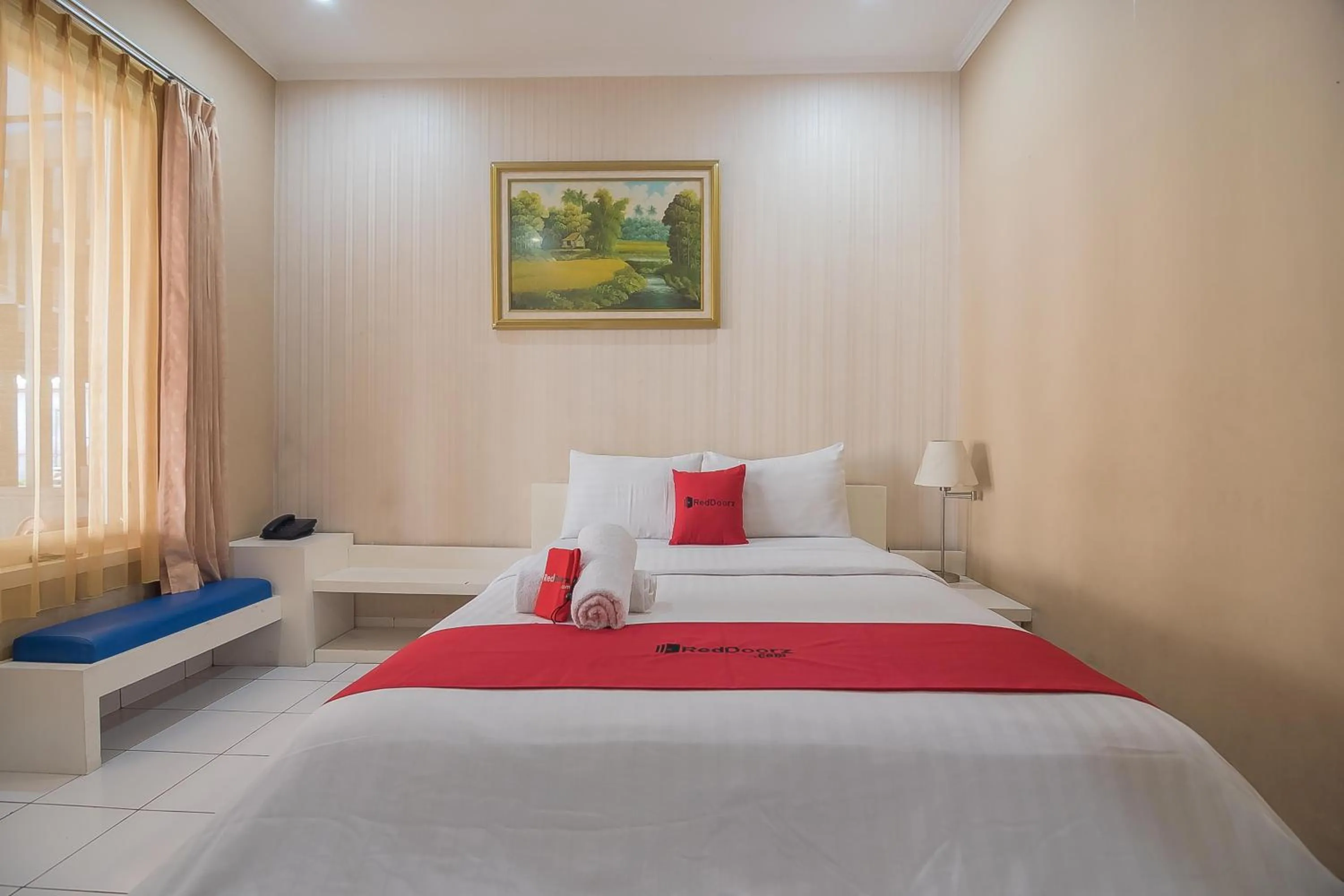 Bedroom, Bed in RedDoorz at Amellia Pasteur Bandung