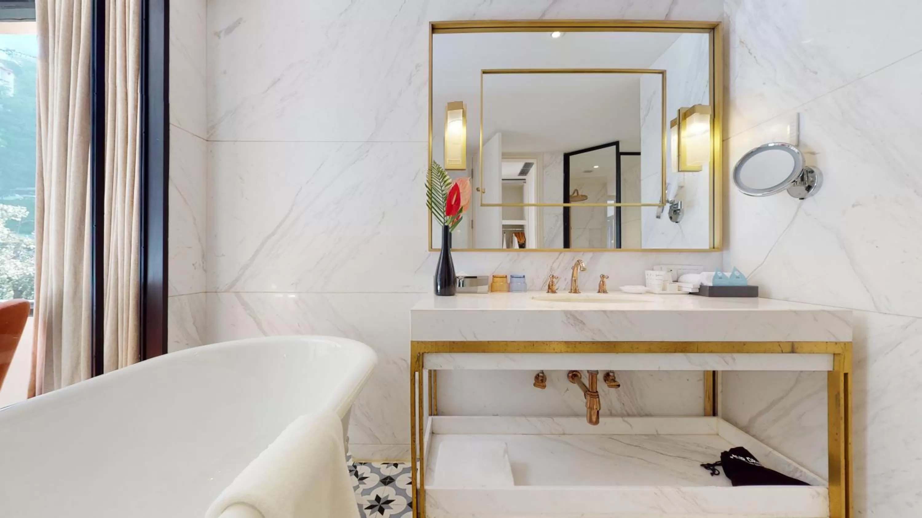 Hot Tub in Radisson Hotel Shimla