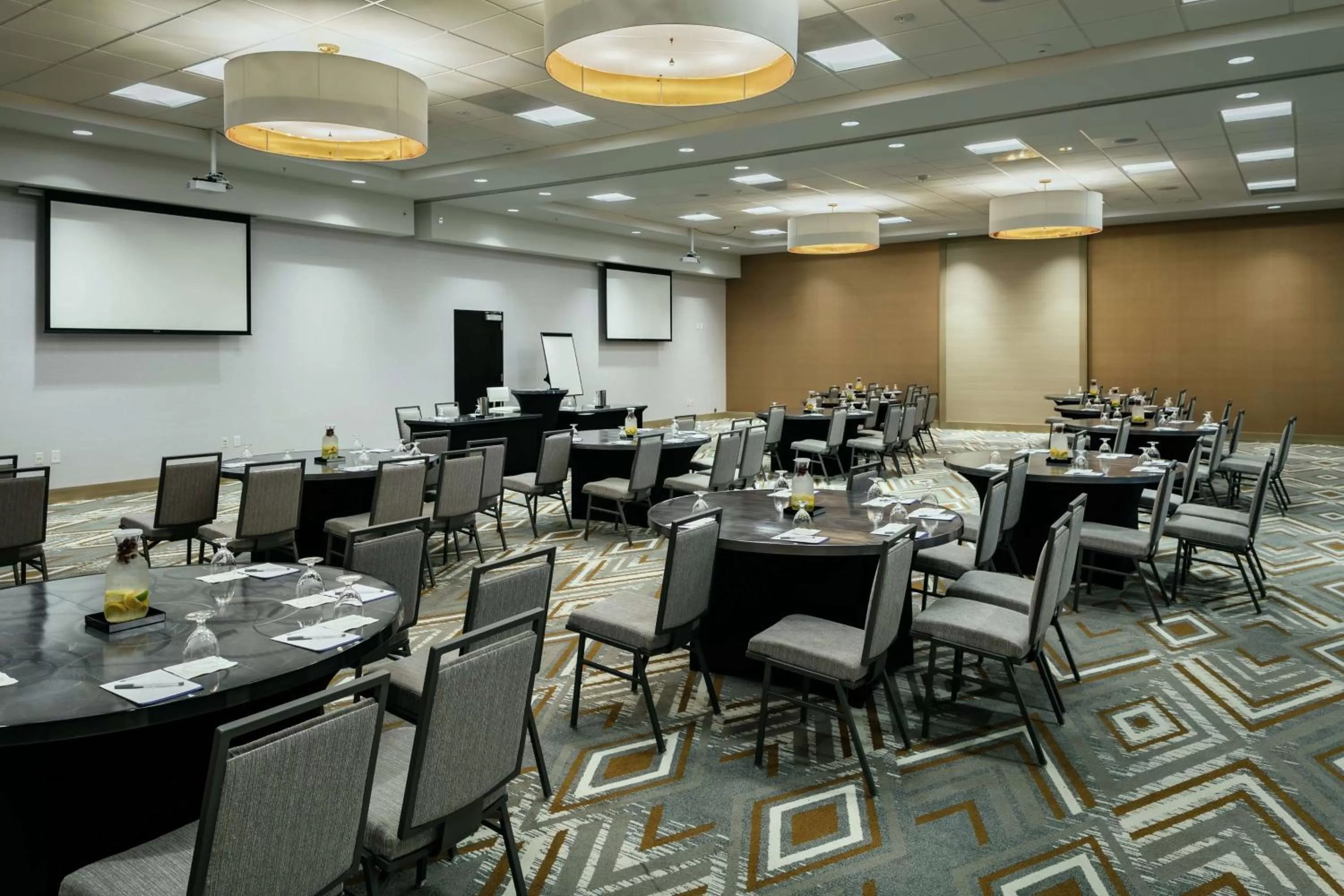 Meeting/conference room in Hilton Garden Inn Seattle Bellevue Downtown, WA