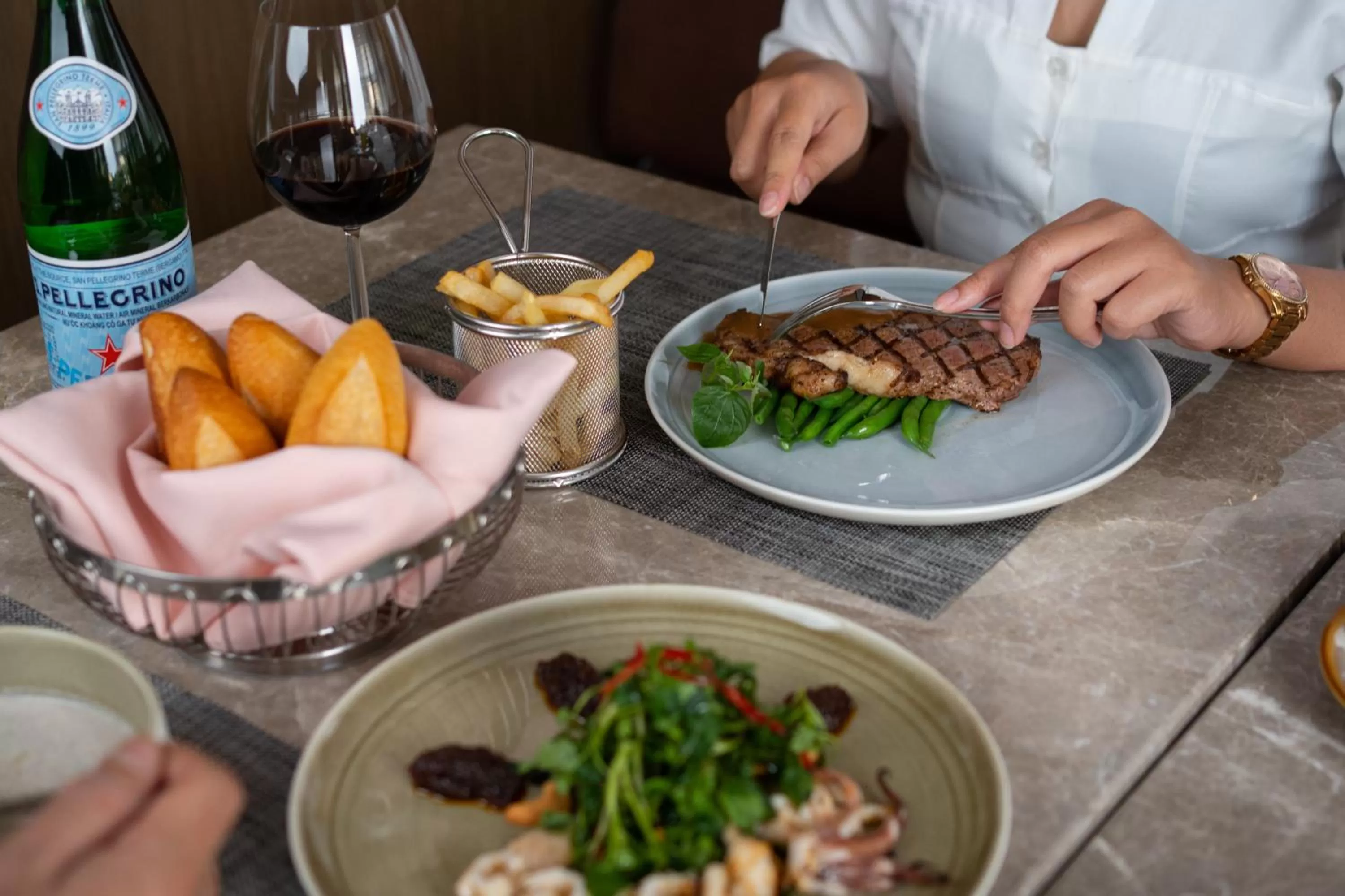 Lunch in Oakwood Premier Phnom Penh