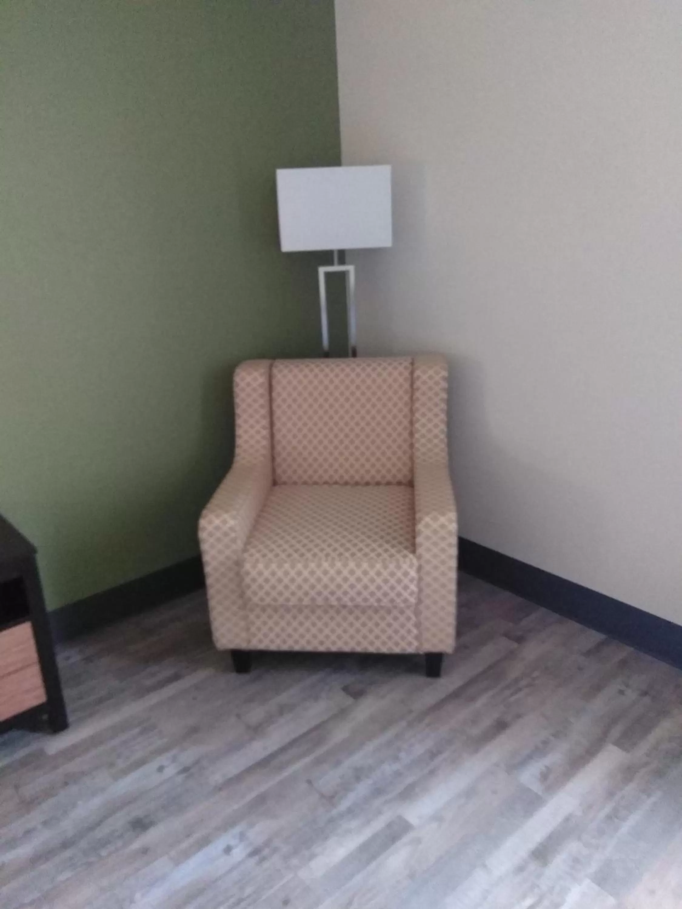 Seating area in Quality Inn & Suites Mount Vernon
