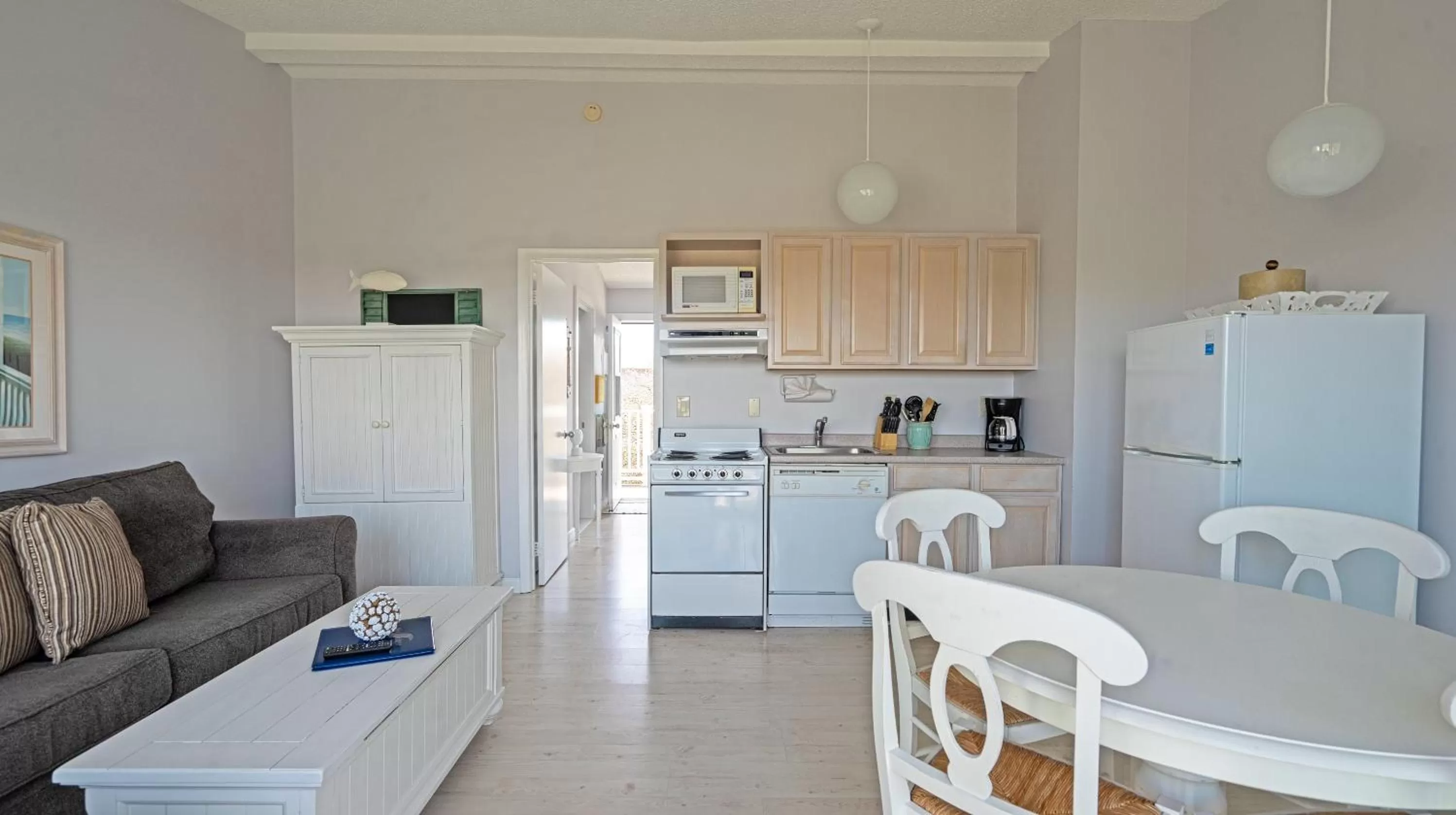 Apartment with Pool View  in Sea Crest