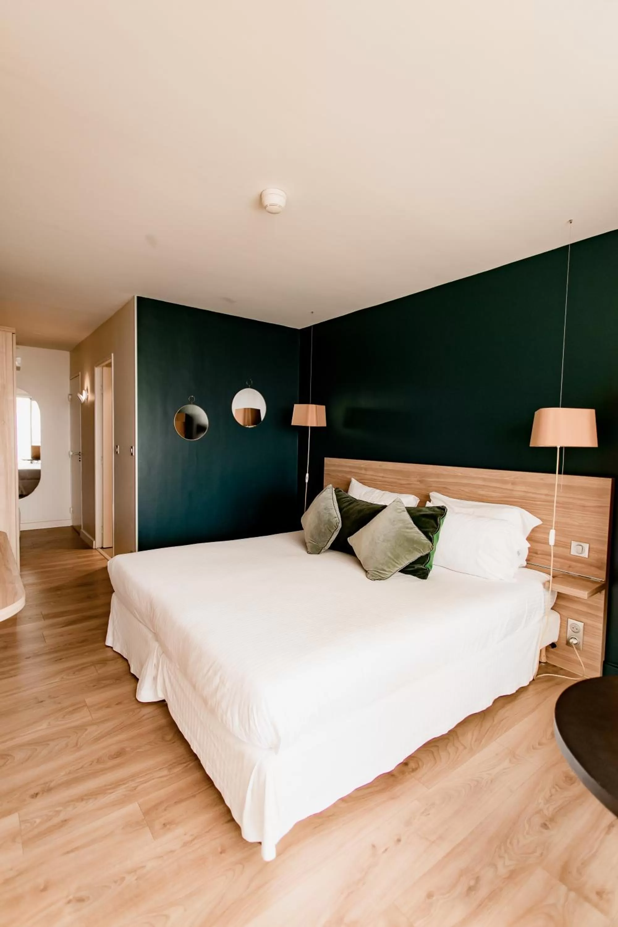 Photo of the whole room, Bed in Hôtel Les Corallines - Thalasso & Resort