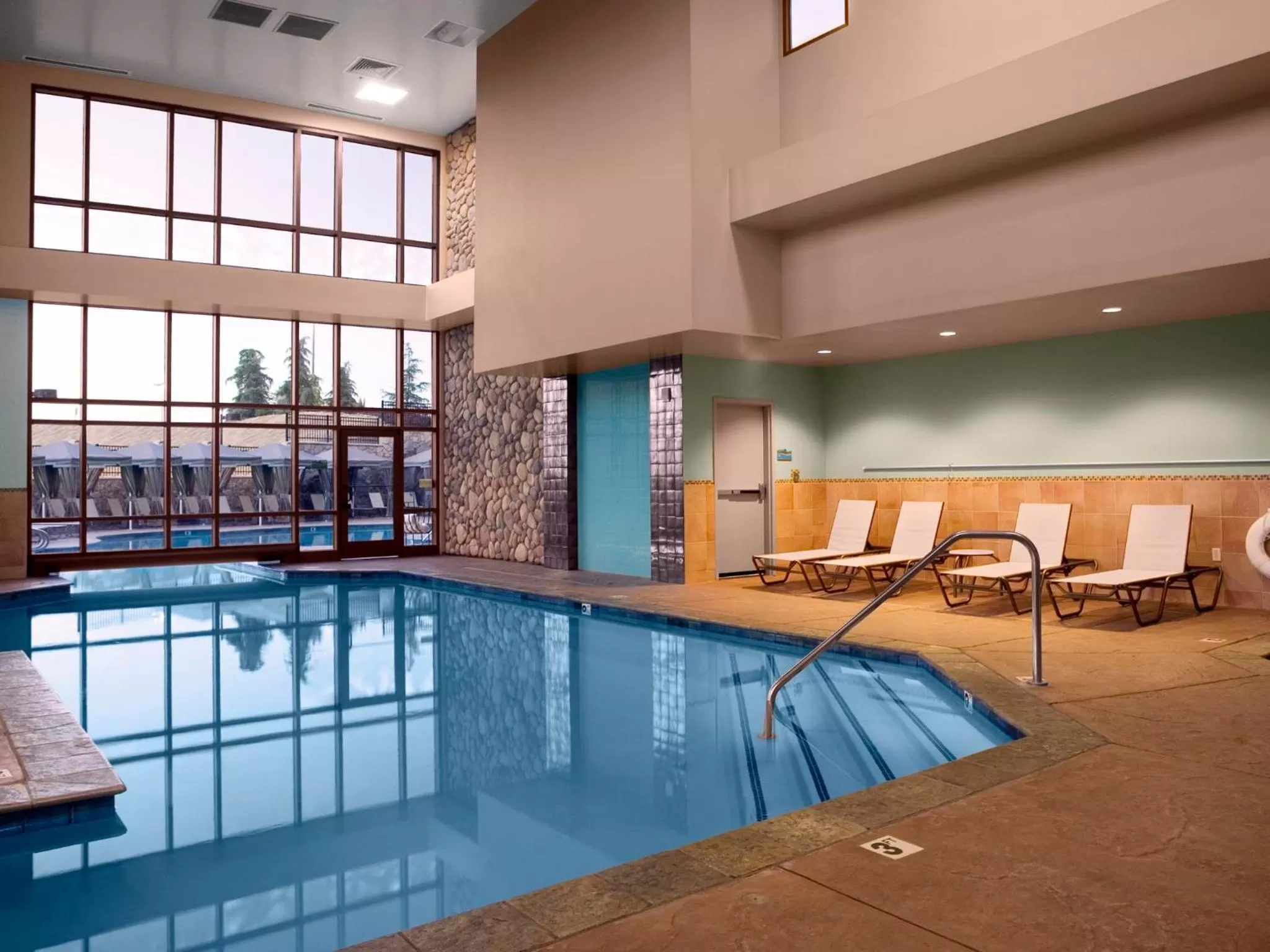 Swimming pool in Chukchansi Gold Resort & Casino
