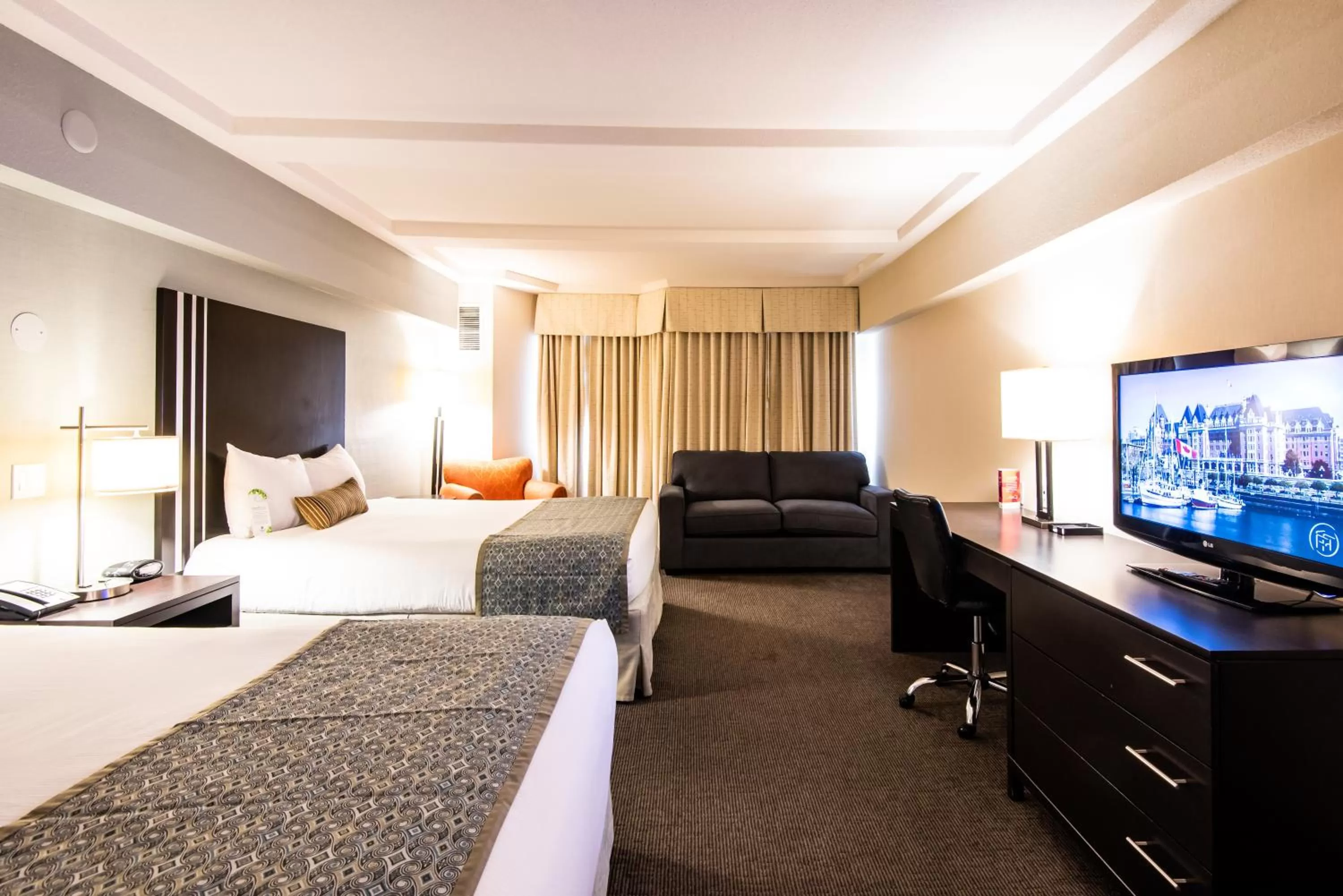 Photo of the whole room, Bed in Coast Kamloops Hotel & Conference Centre