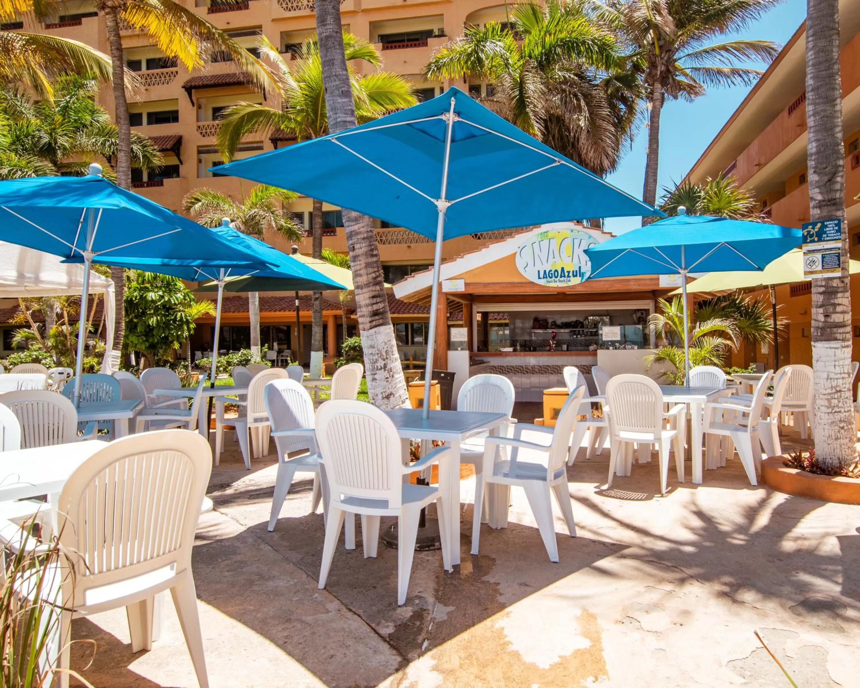 Restaurant/places to eat in Costa de Oro Beach Hotel