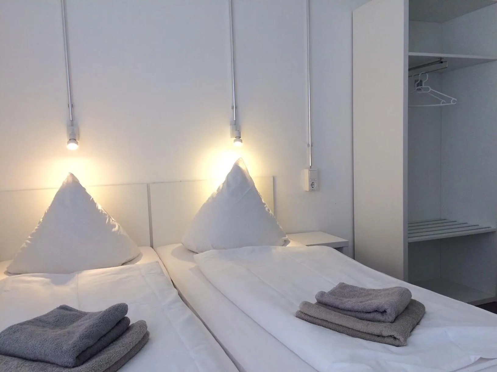 Bed in BNB near Brandenburg Gate - Rooms & Apartments