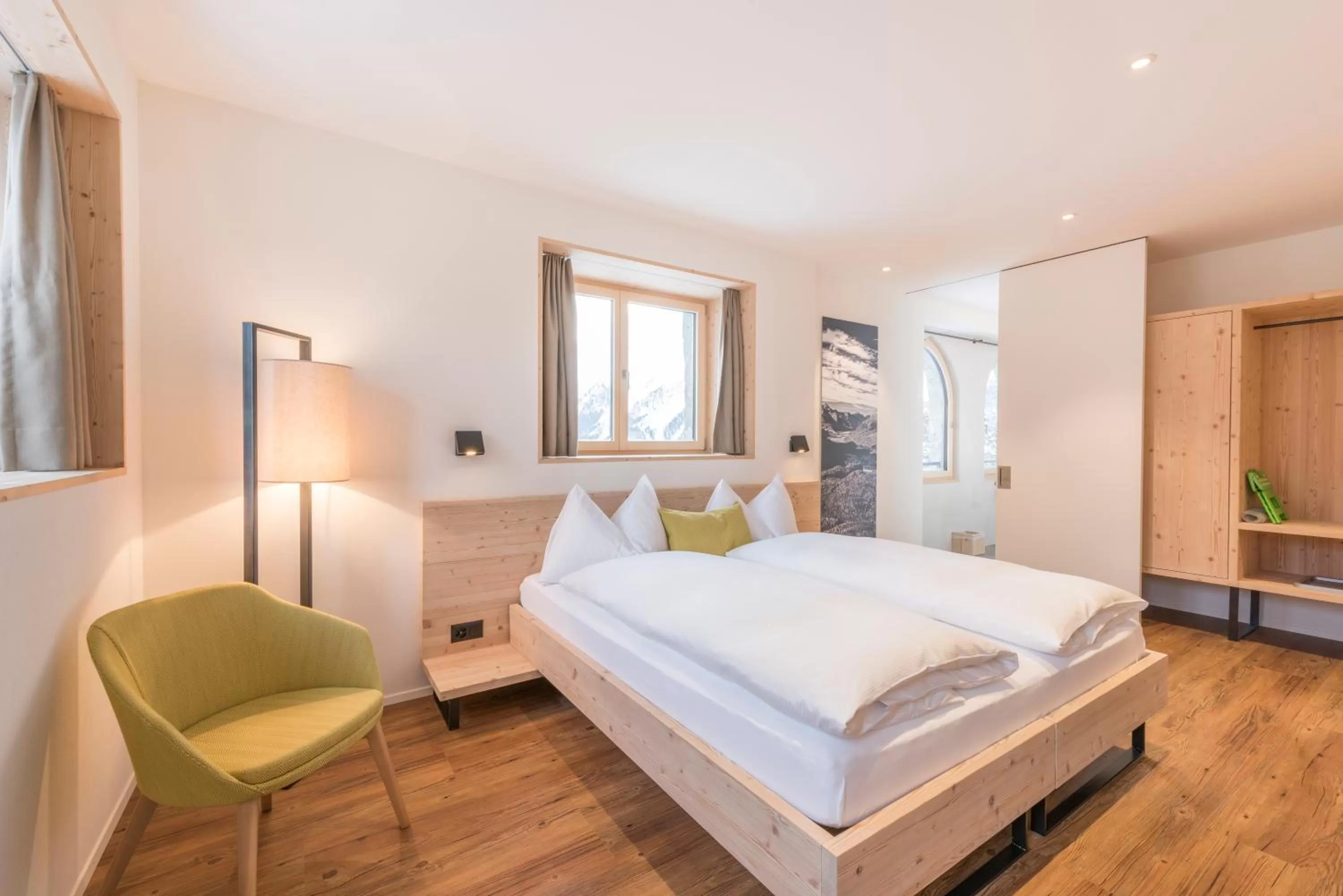 Photo of the whole room, Bed in Randolins Familienresort