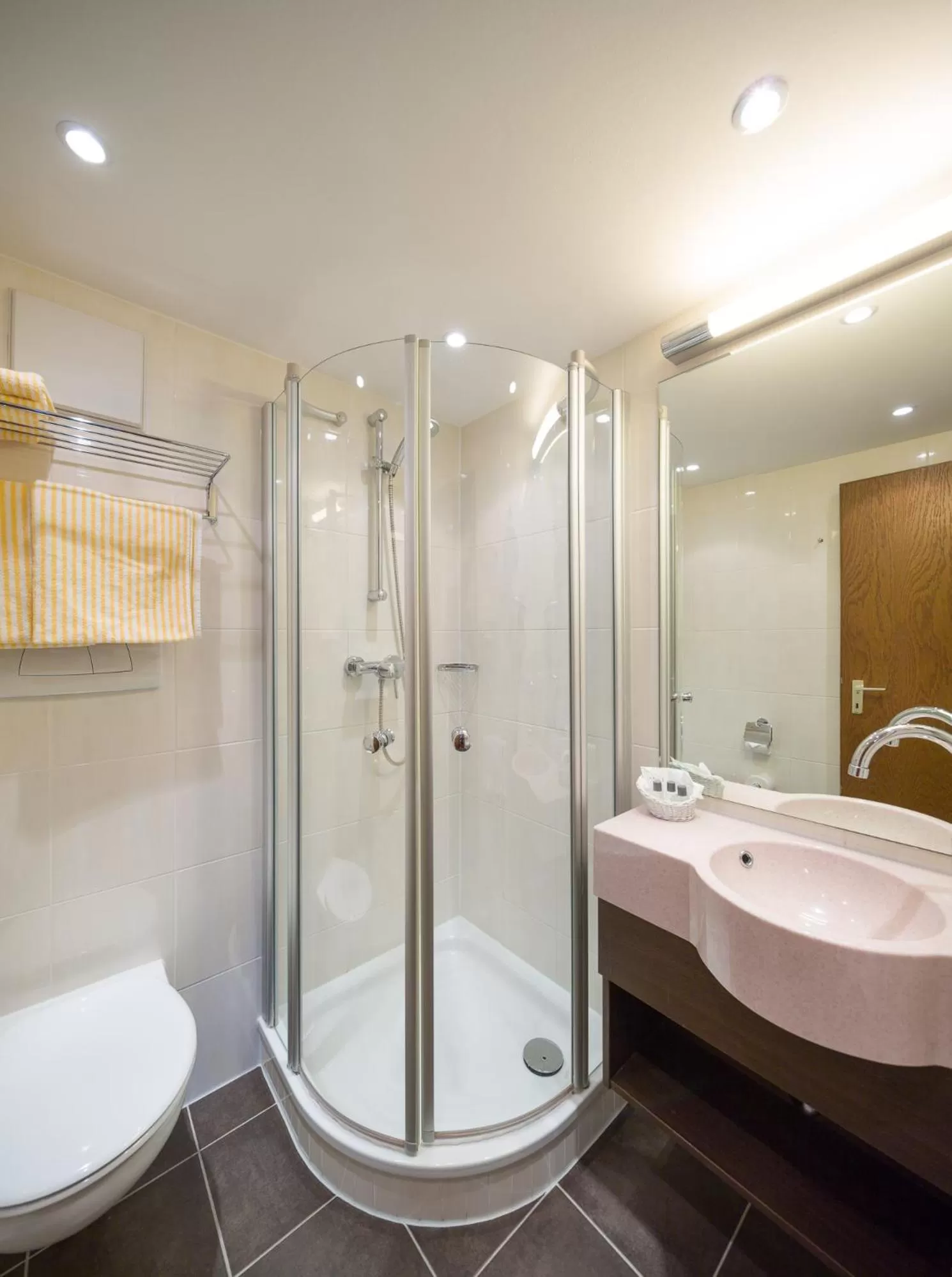 Photo of the whole room, Bathroom in Hotel Hörterer Der Hammerwirt