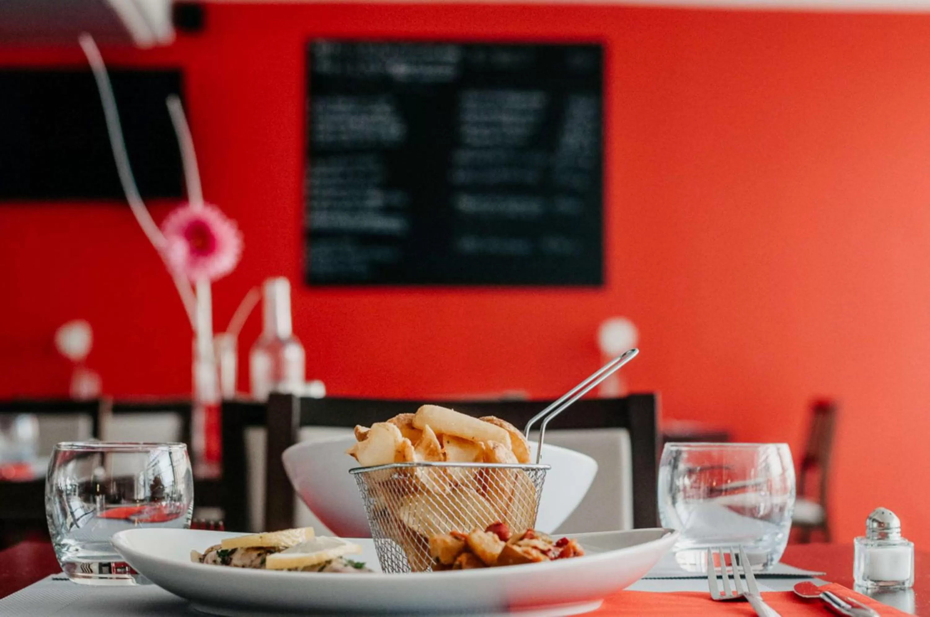 Restaurant/places to eat in Best Western Hôtel des Thermes - Balaruc les Bains Sète