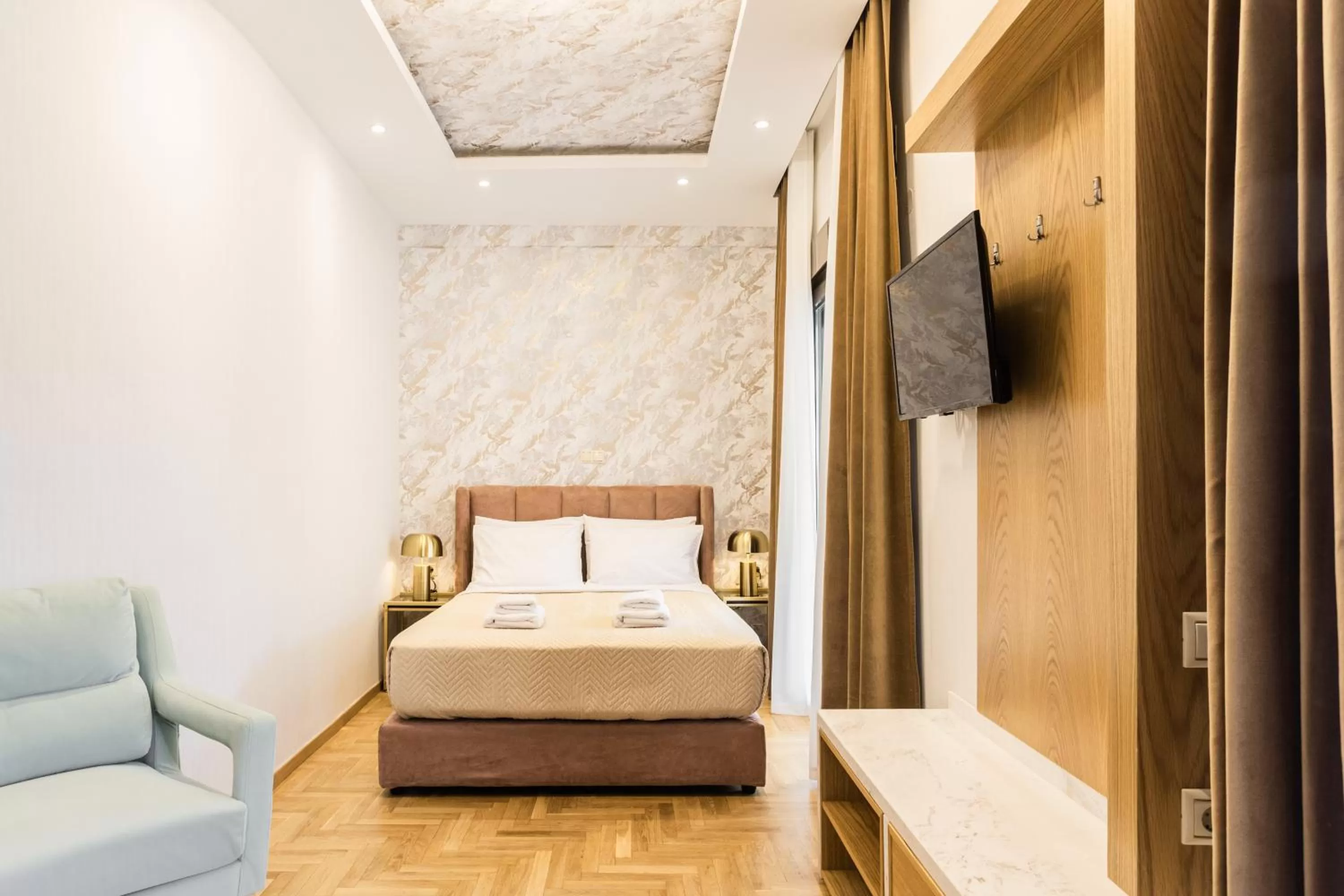 Bedroom, Bed in Nicholas Point Apartments and Rooms