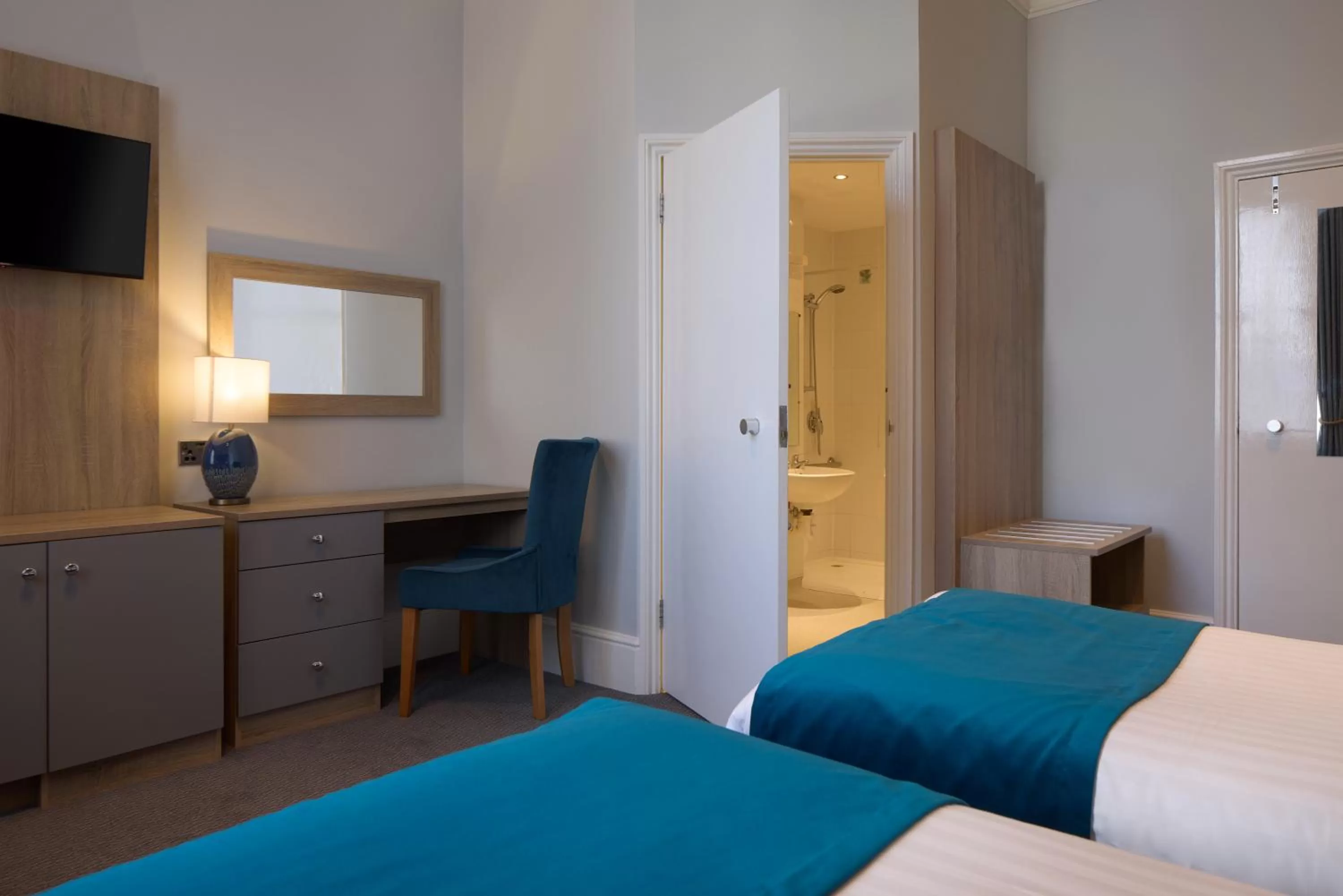 Bedroom, Bed in The Lansdowne, Eastbourne