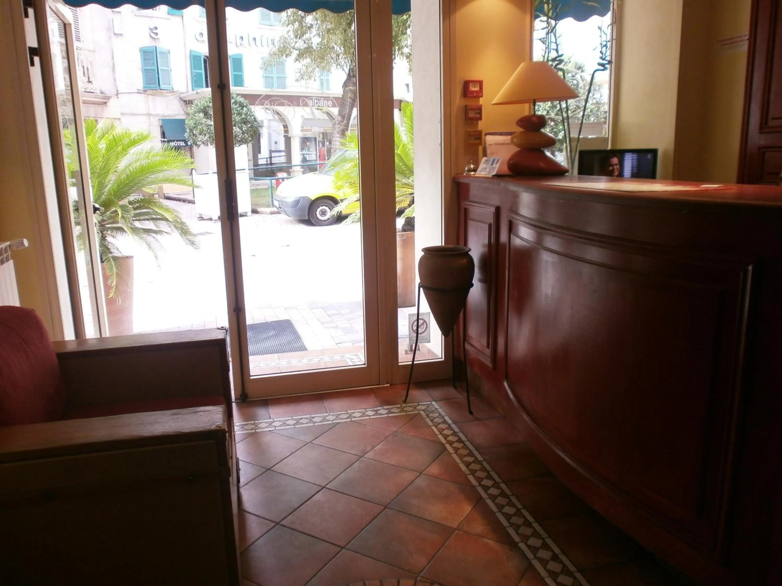 Lobby or reception in Little Palace