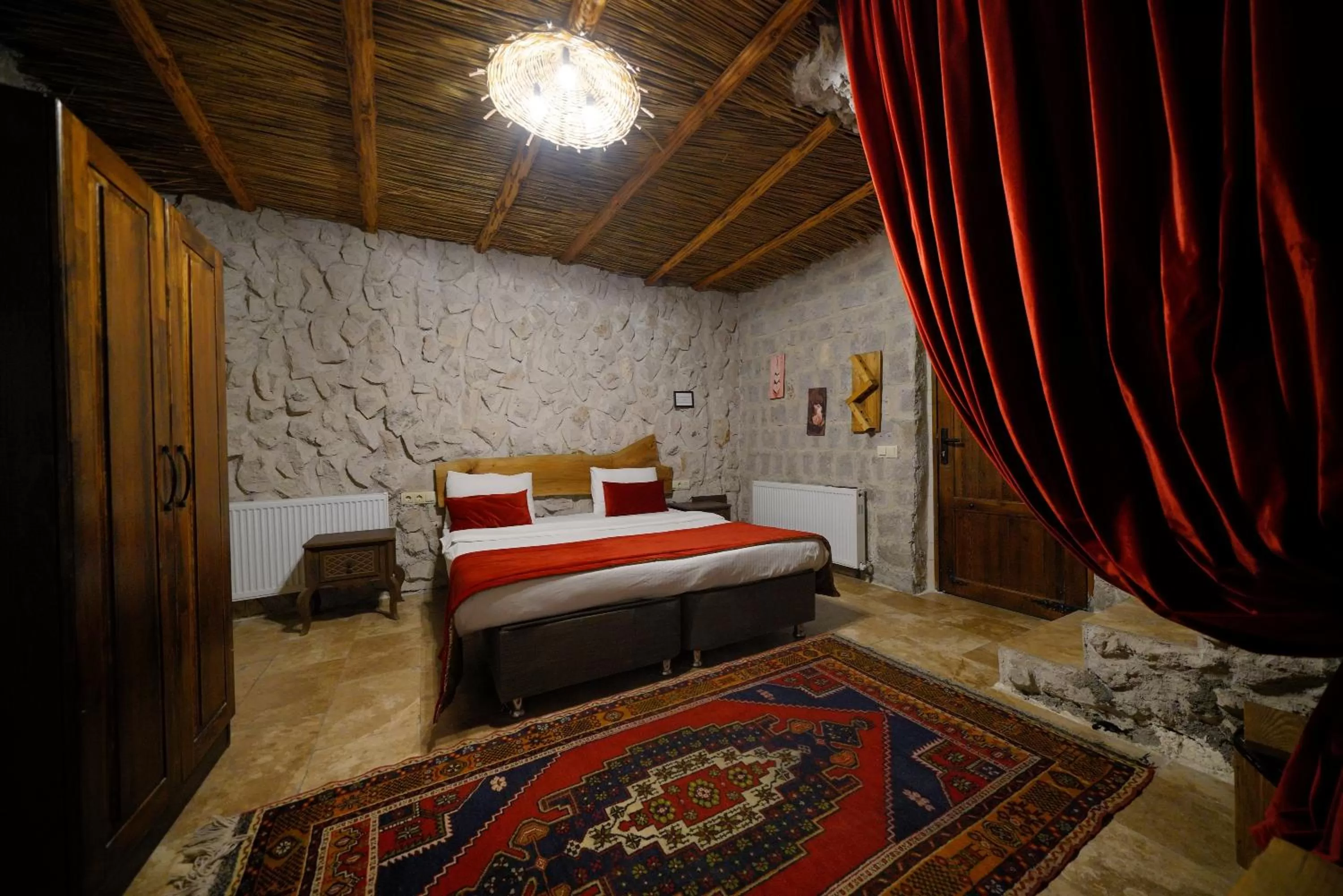 Bedroom, Bed in Cappadocia Nar Cave House & Swimming Pool
