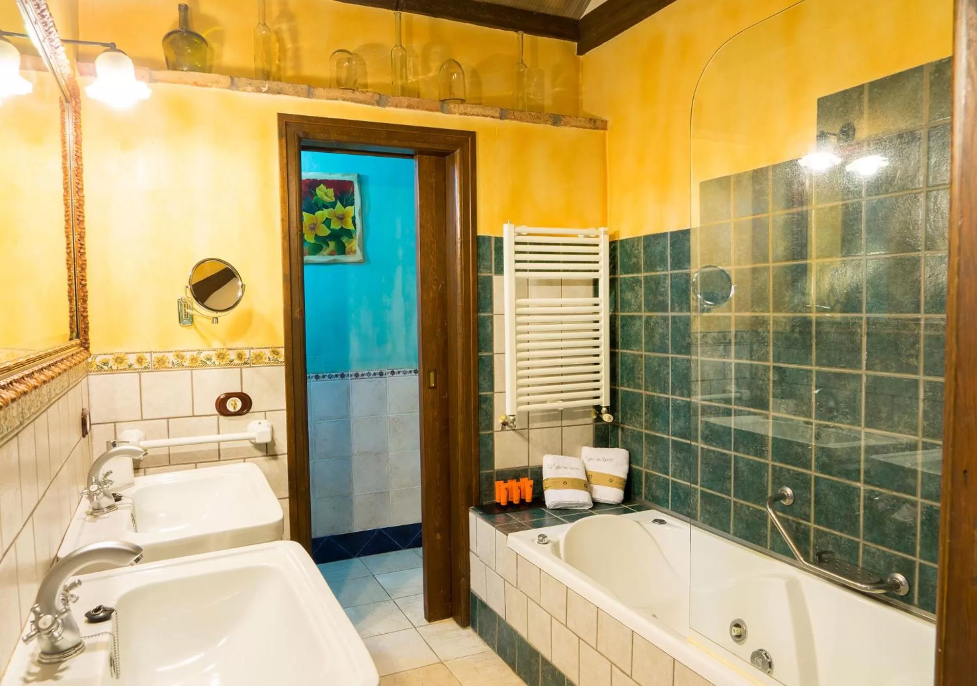 Hot Tub in Hotel Spa La Casa del Rector Almagro