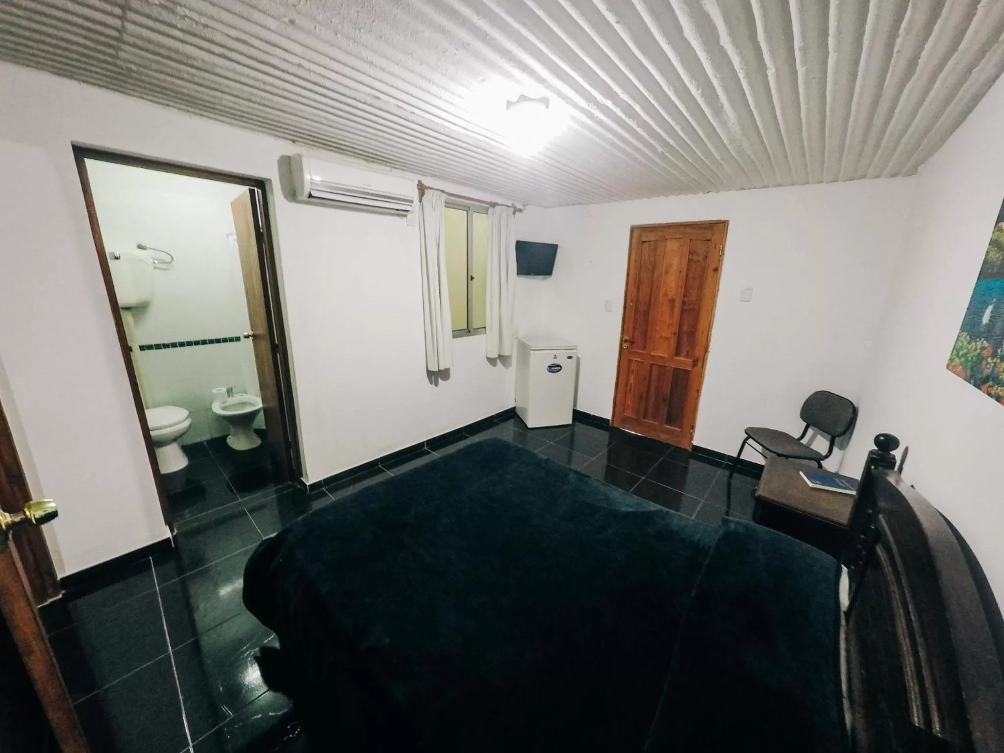 Photo of the whole room in Hotel Tia