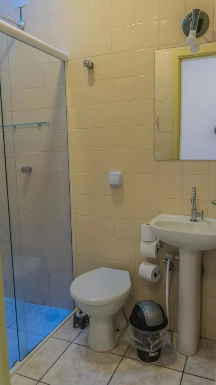 Bathroom in Pousada Ilha Vitoria