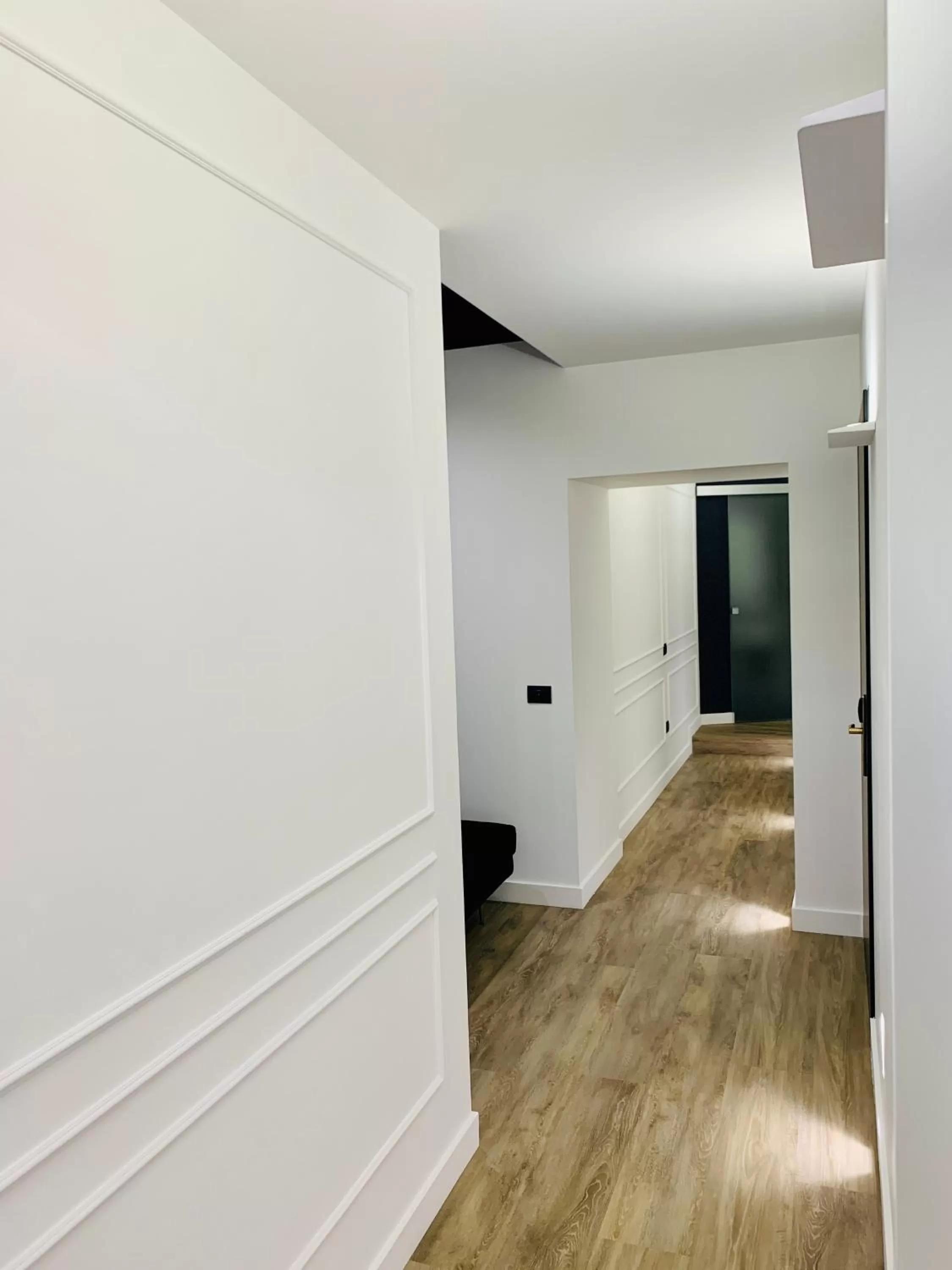 Lobby or reception, TV/Entertainment Center in Toledo Boutique Rooms