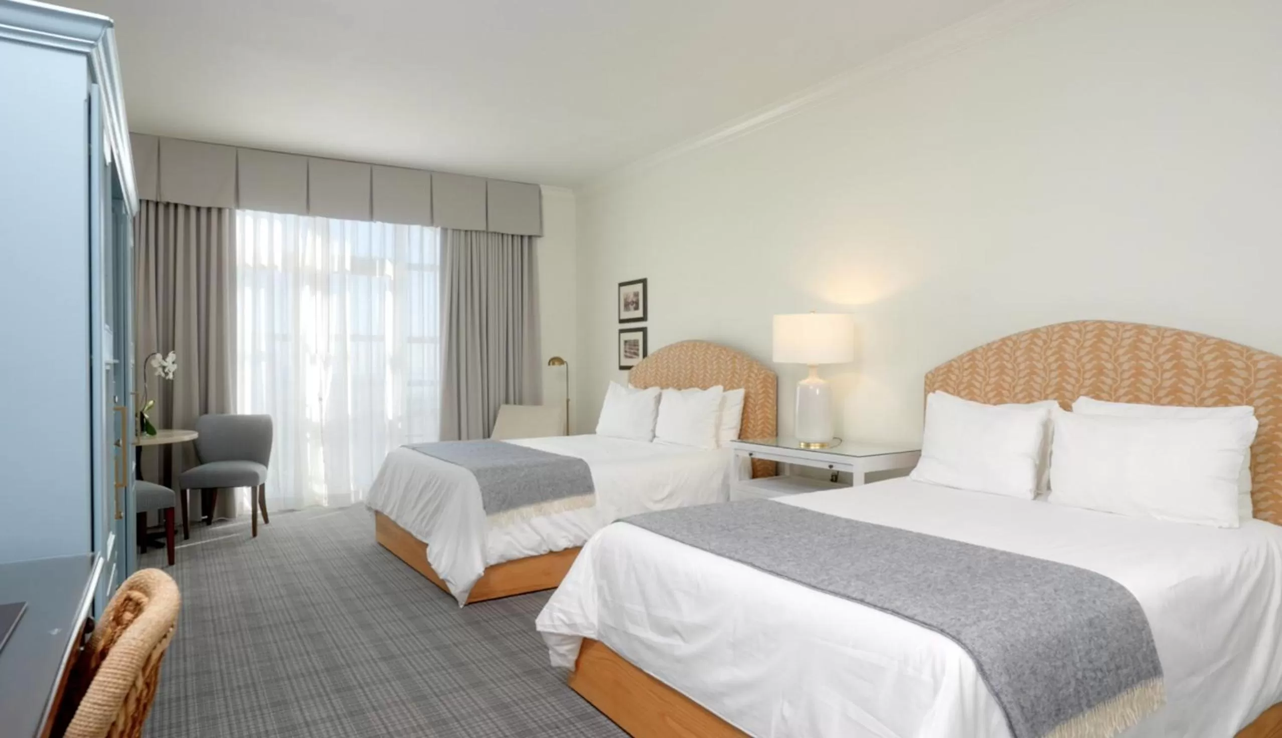 Bed in Harbourview Inn