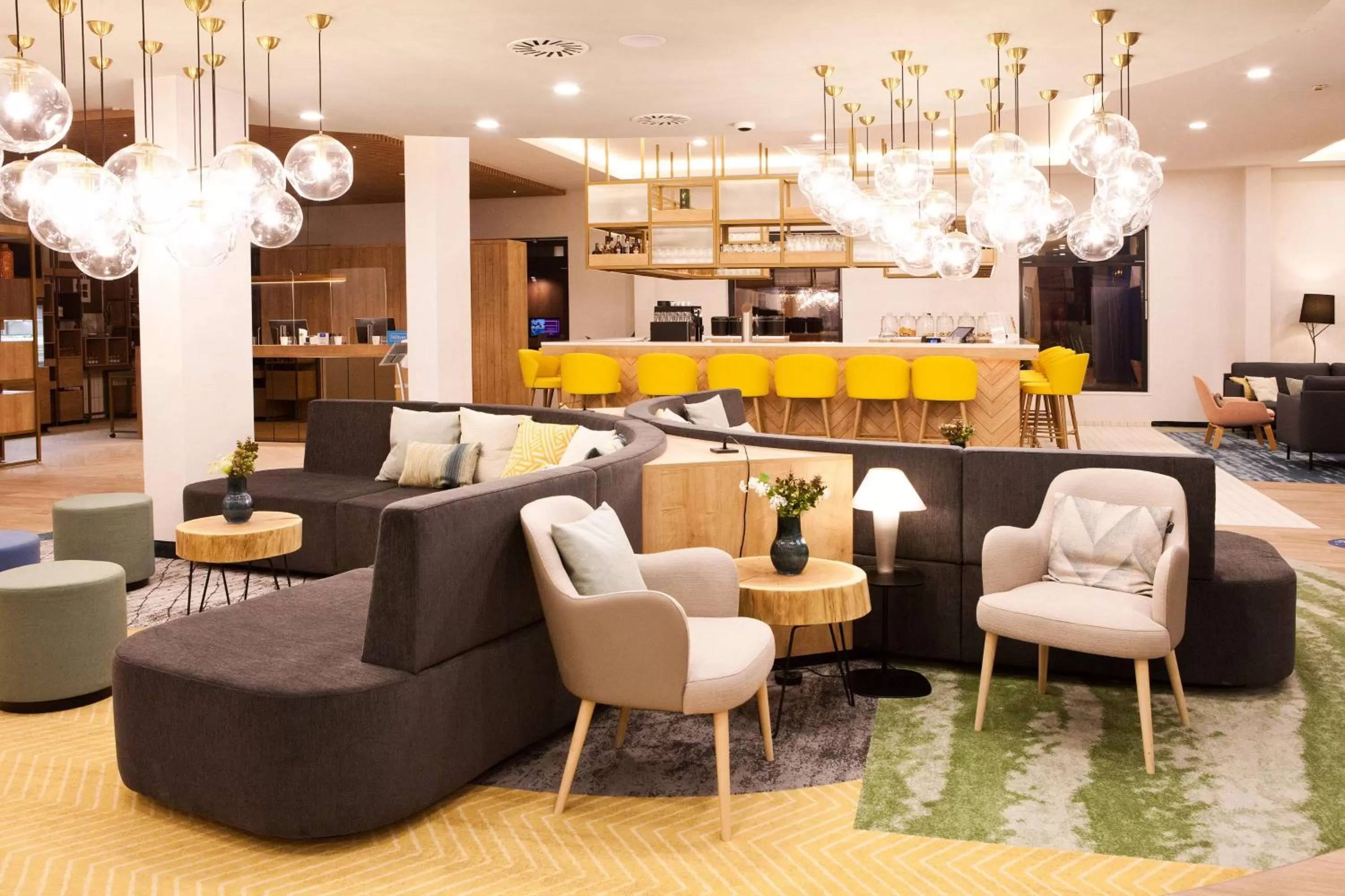 Lobby or reception in Hilton Garden Inn Munich Messe