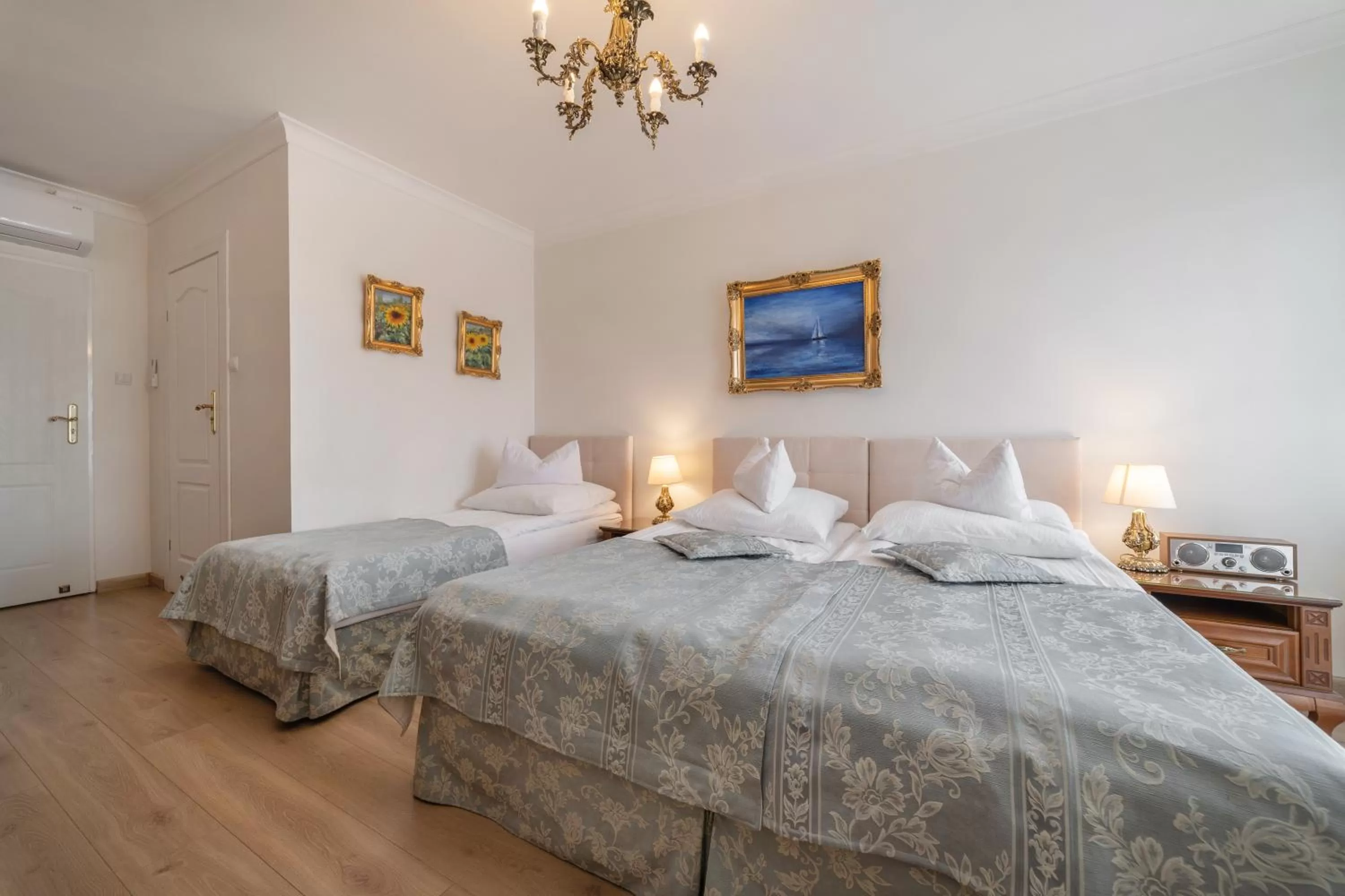 Bed in Pensjonat & Restauracja Admirał