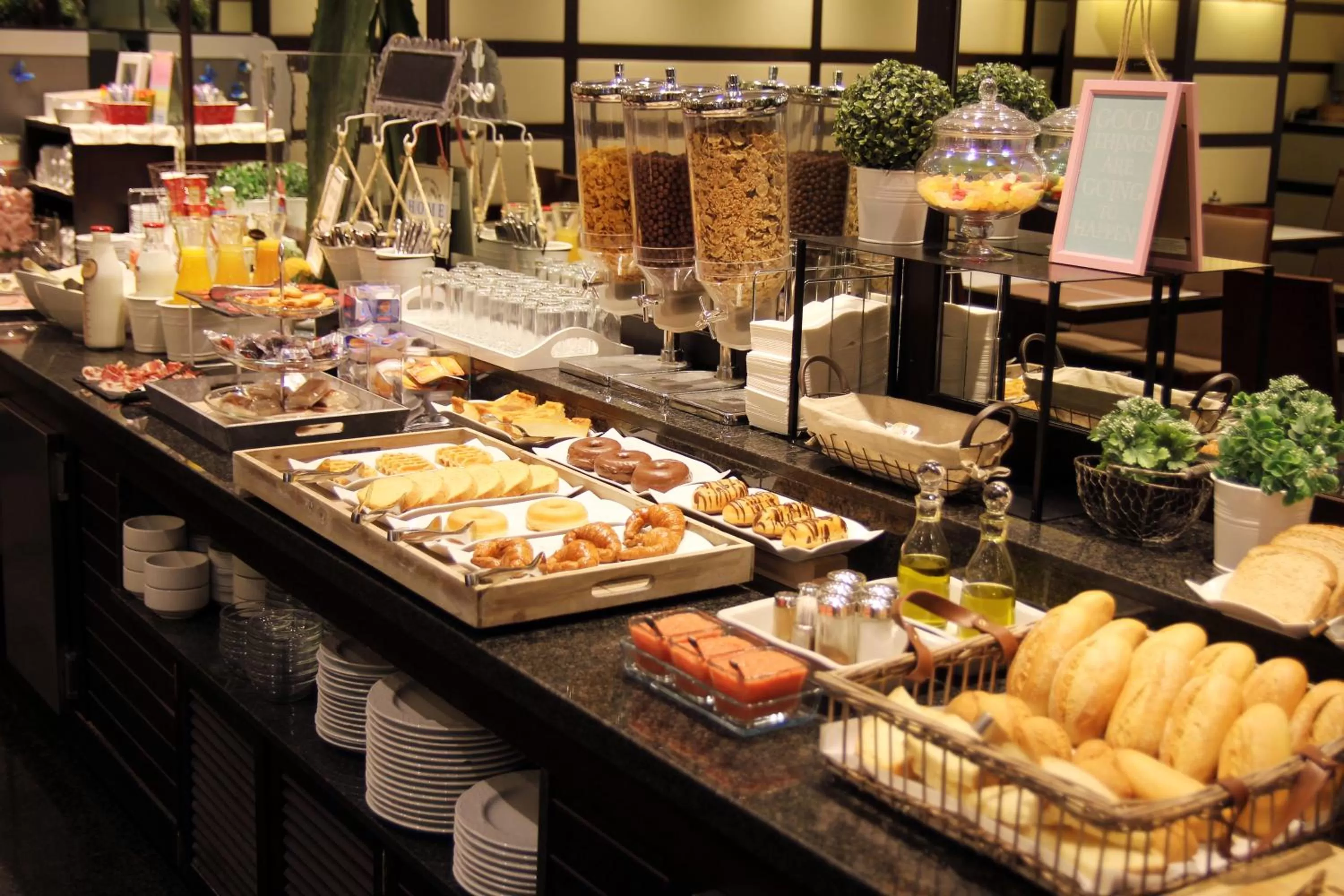 Restaurant/places to eat in Hotel Conde Duque Bilbao