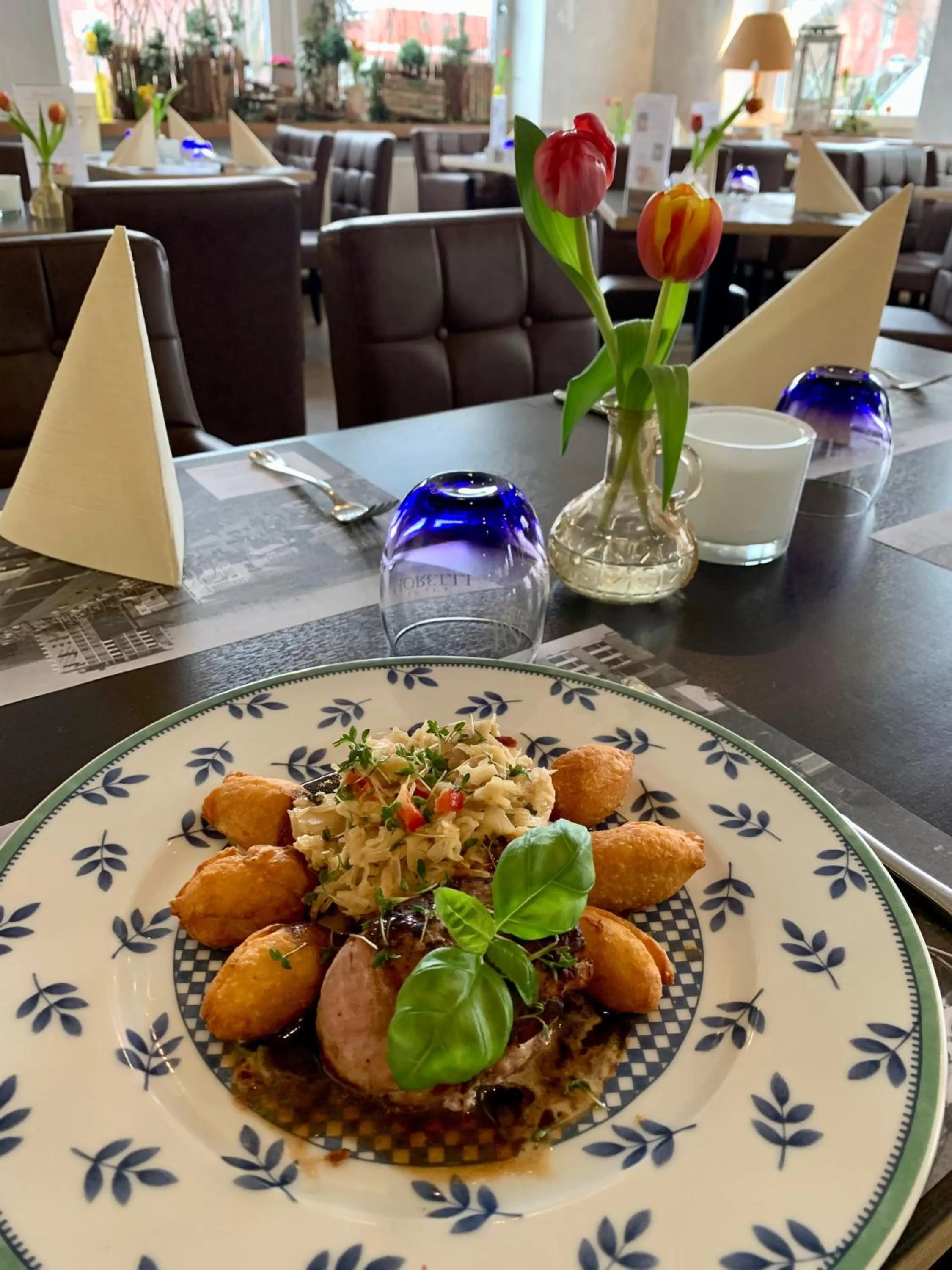 Food and drinks in Boutique Hotel Goldene Henne