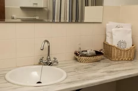 Kitchen/Kitchenette in Olmitos 3 Hotel boutique, Casa-Palacio