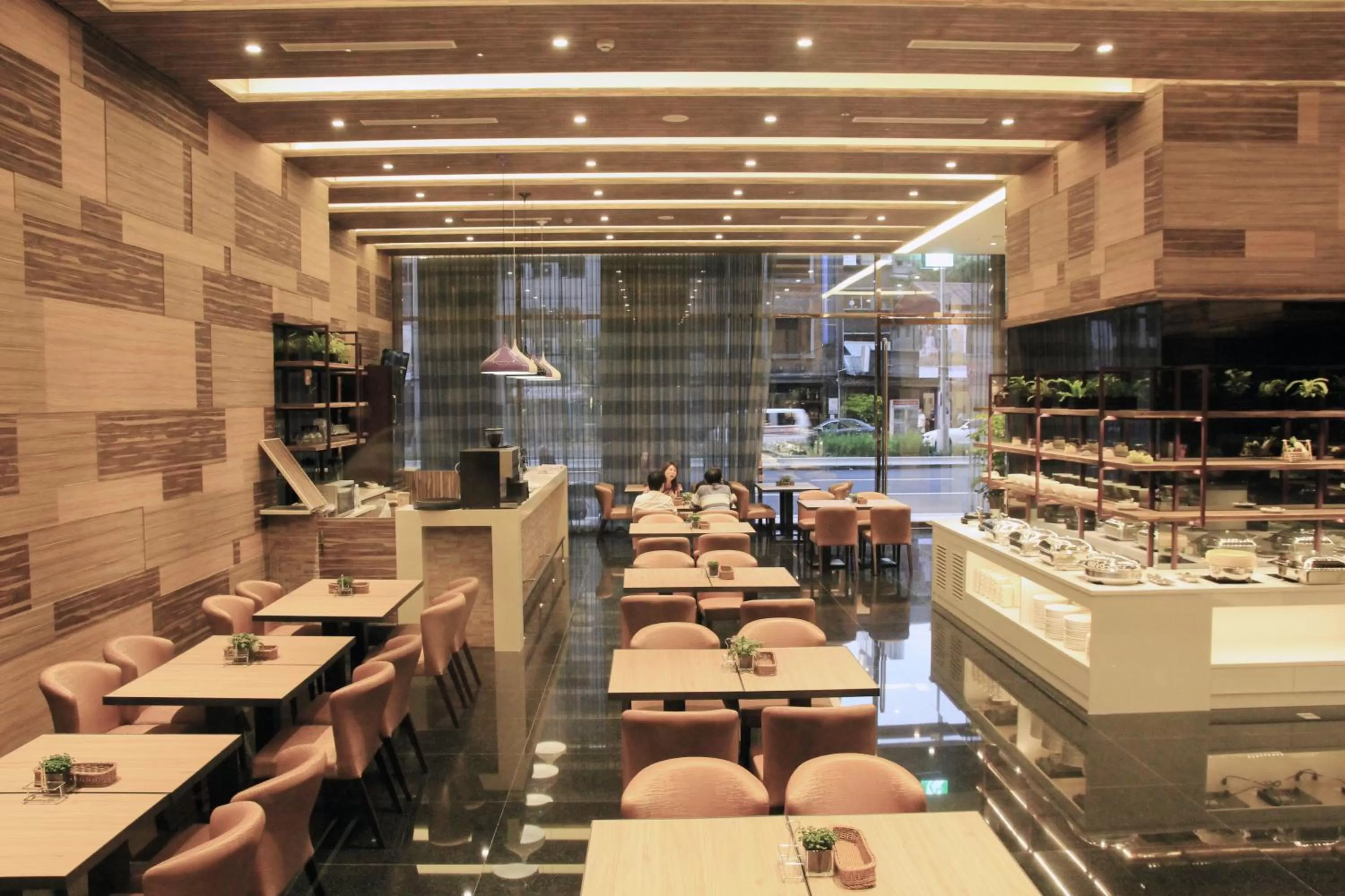 Restaurant/places to eat in Capital Hotel SongShan
