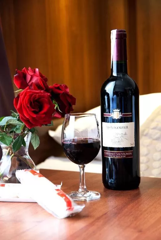 Food and drinks in Hotel Alexander