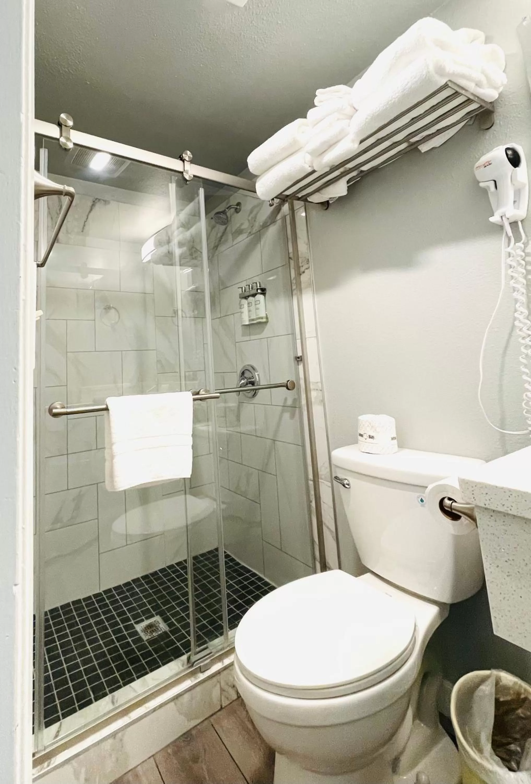 Double Room/No Ocean View in Tides Inn & Suites