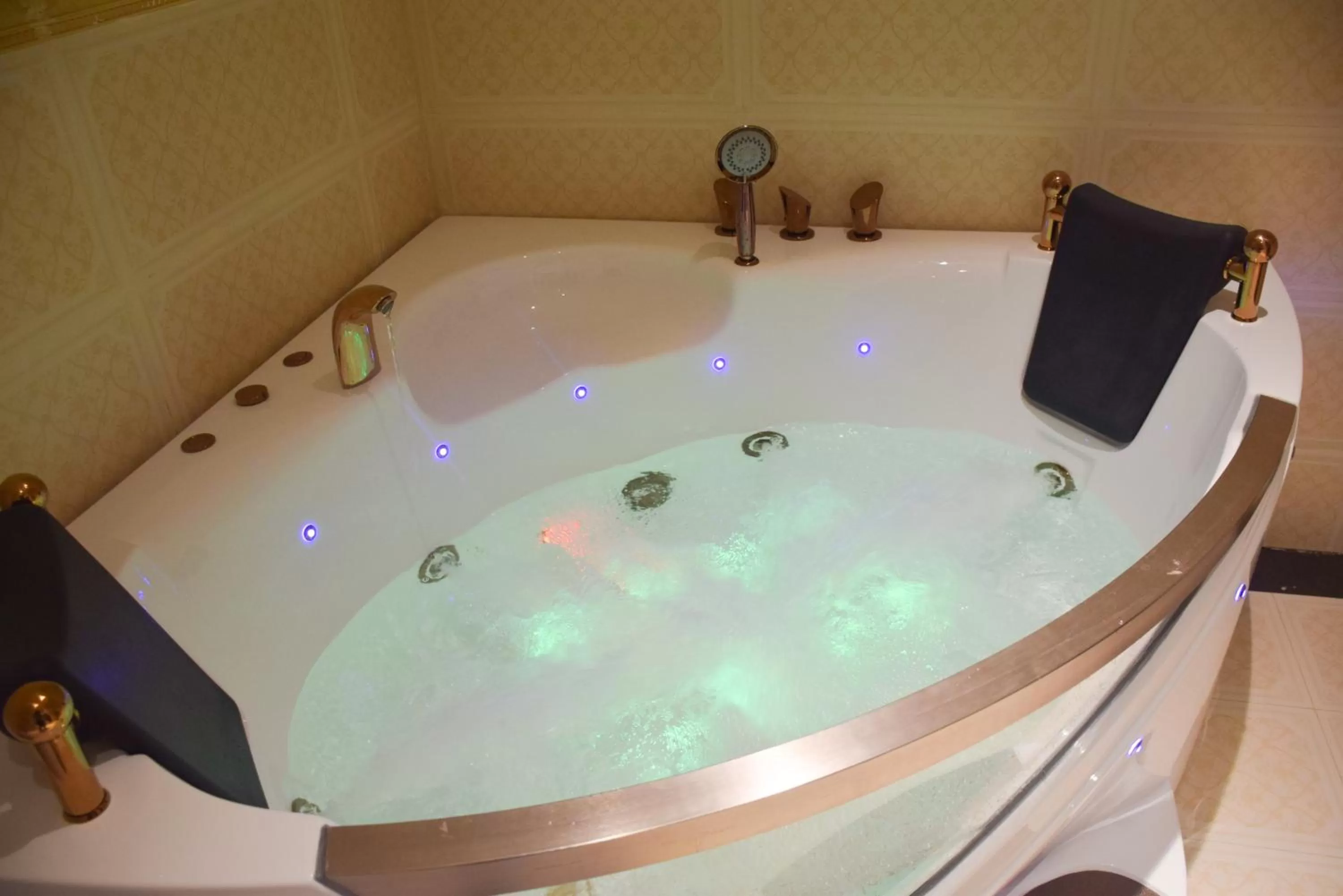 Bathroom in Ruvisha Beach Hotel