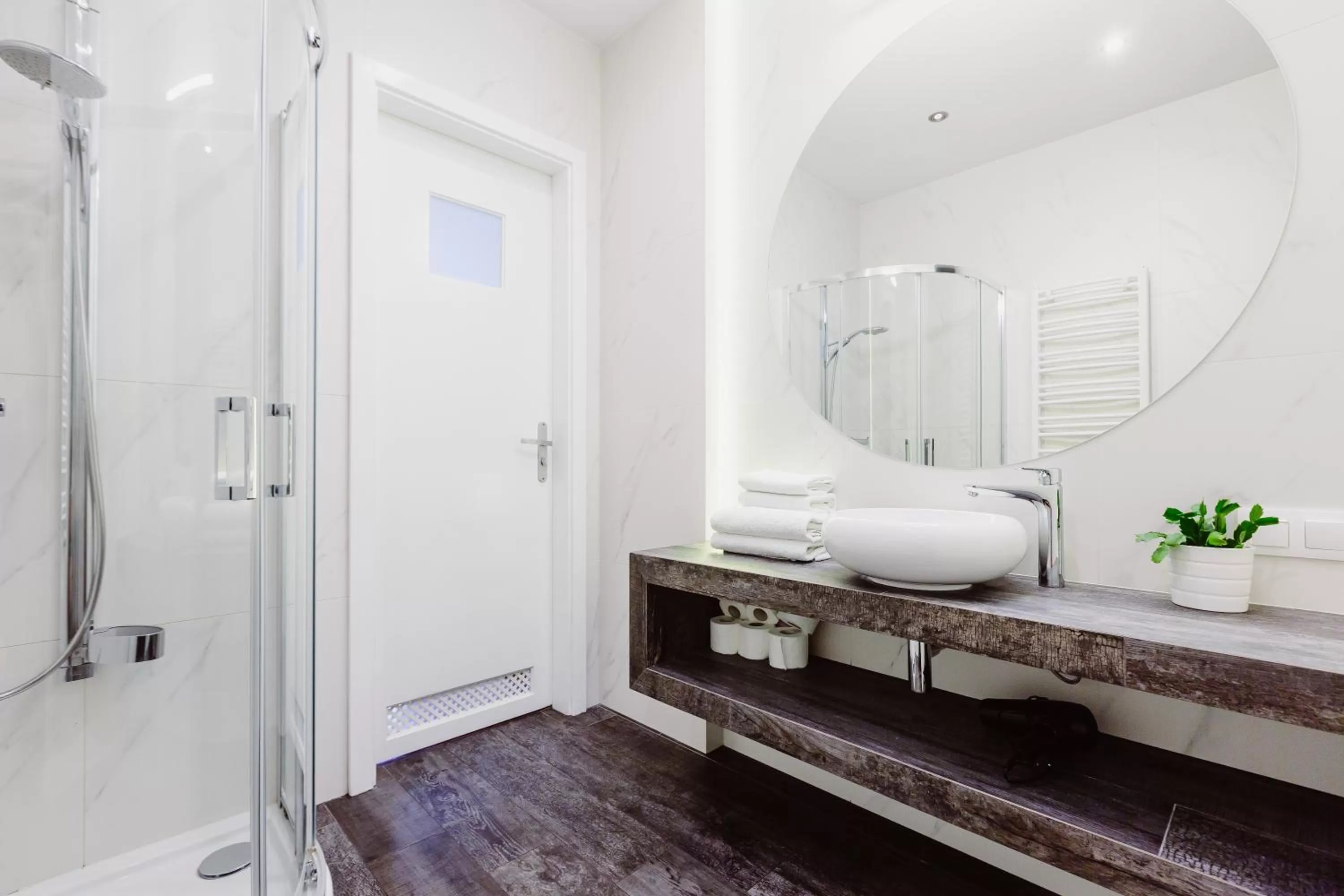 Shower in 4Seasons﻿ Apartments Cracow