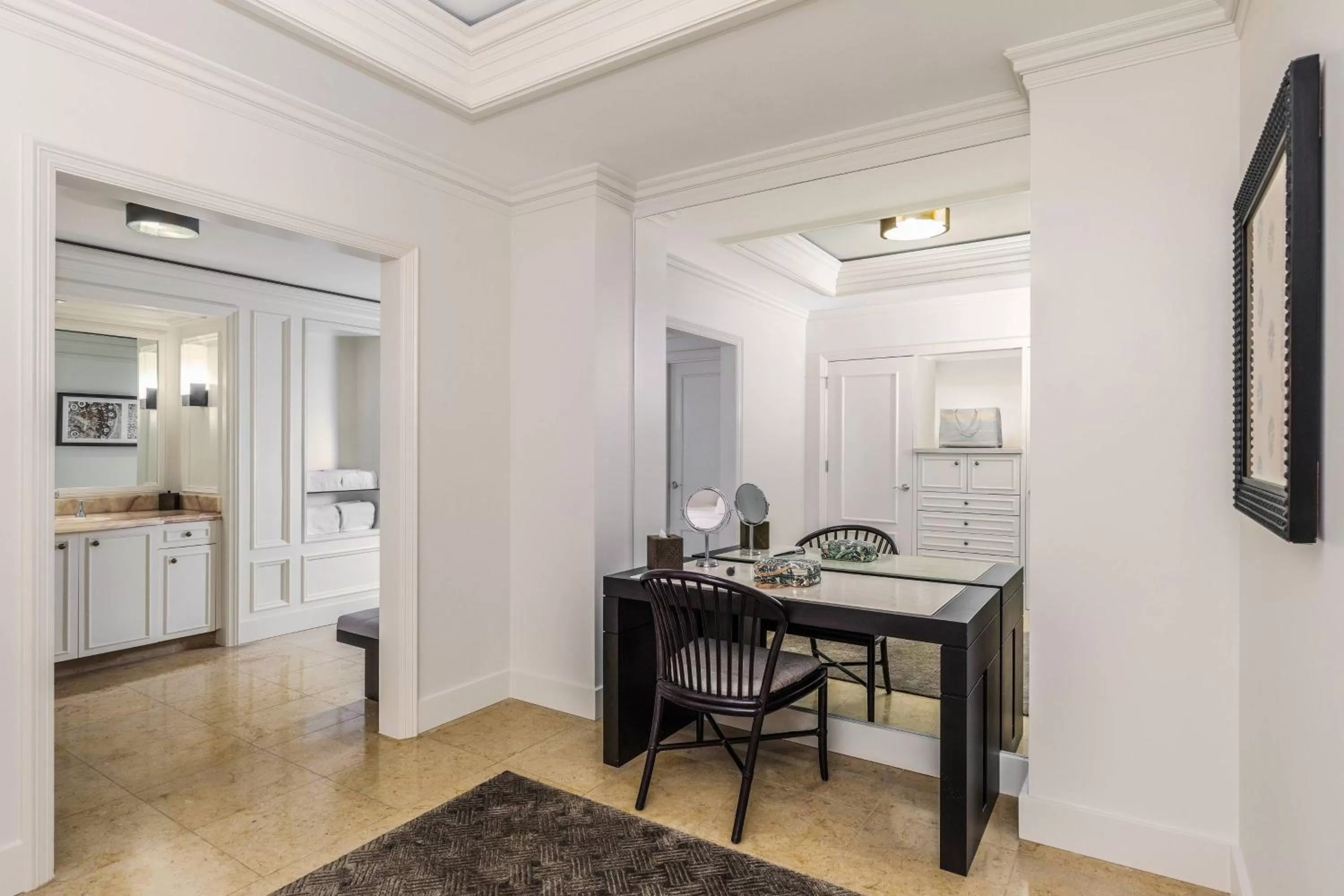 Bedroom in The Ritz-Carlton Maui, Kapalua