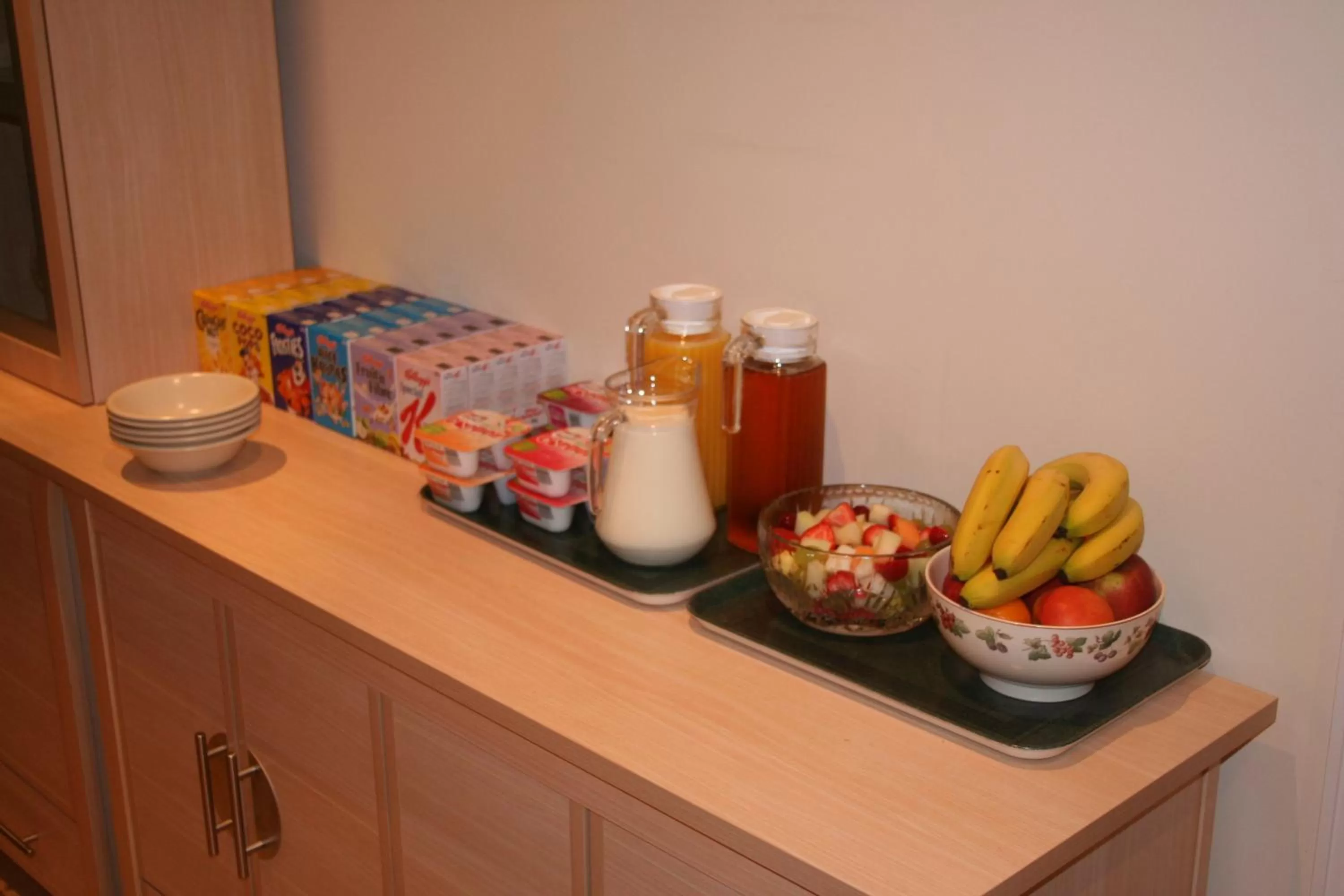 Restaurant/places to eat in Oakhurst Gatwick B&B