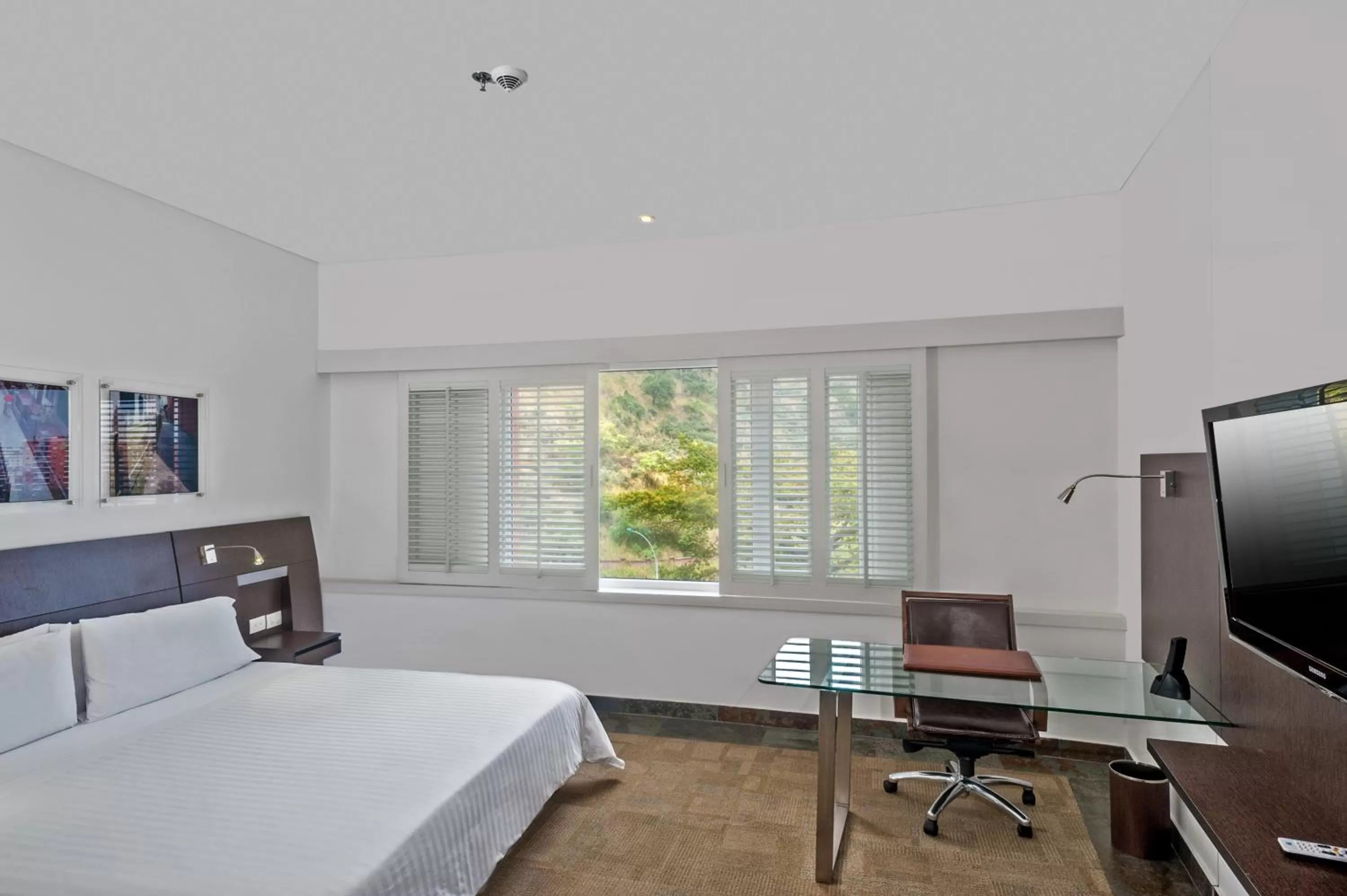 Day, Bed in Hotel Spiwak Chipichape Cali