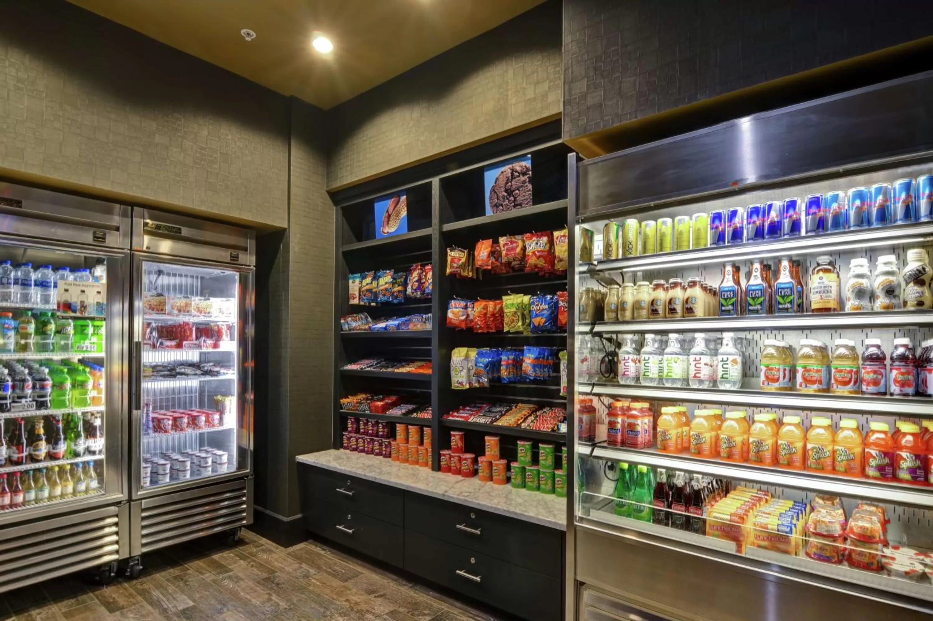 Restaurant/places to eat in Hampton Inn & Suites Crabtree